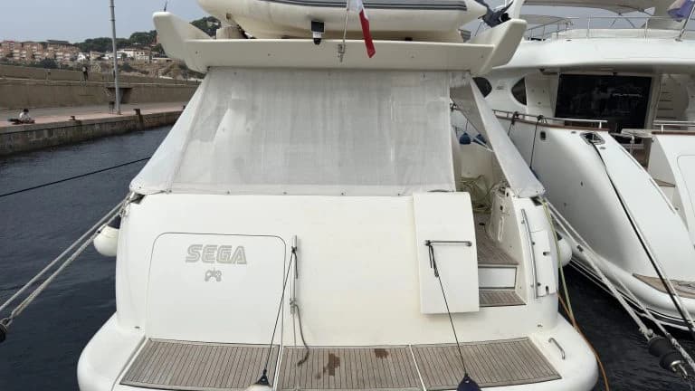 2002 Azimut 68 Plus for Sale in Altea, ES Motor Yacht 3