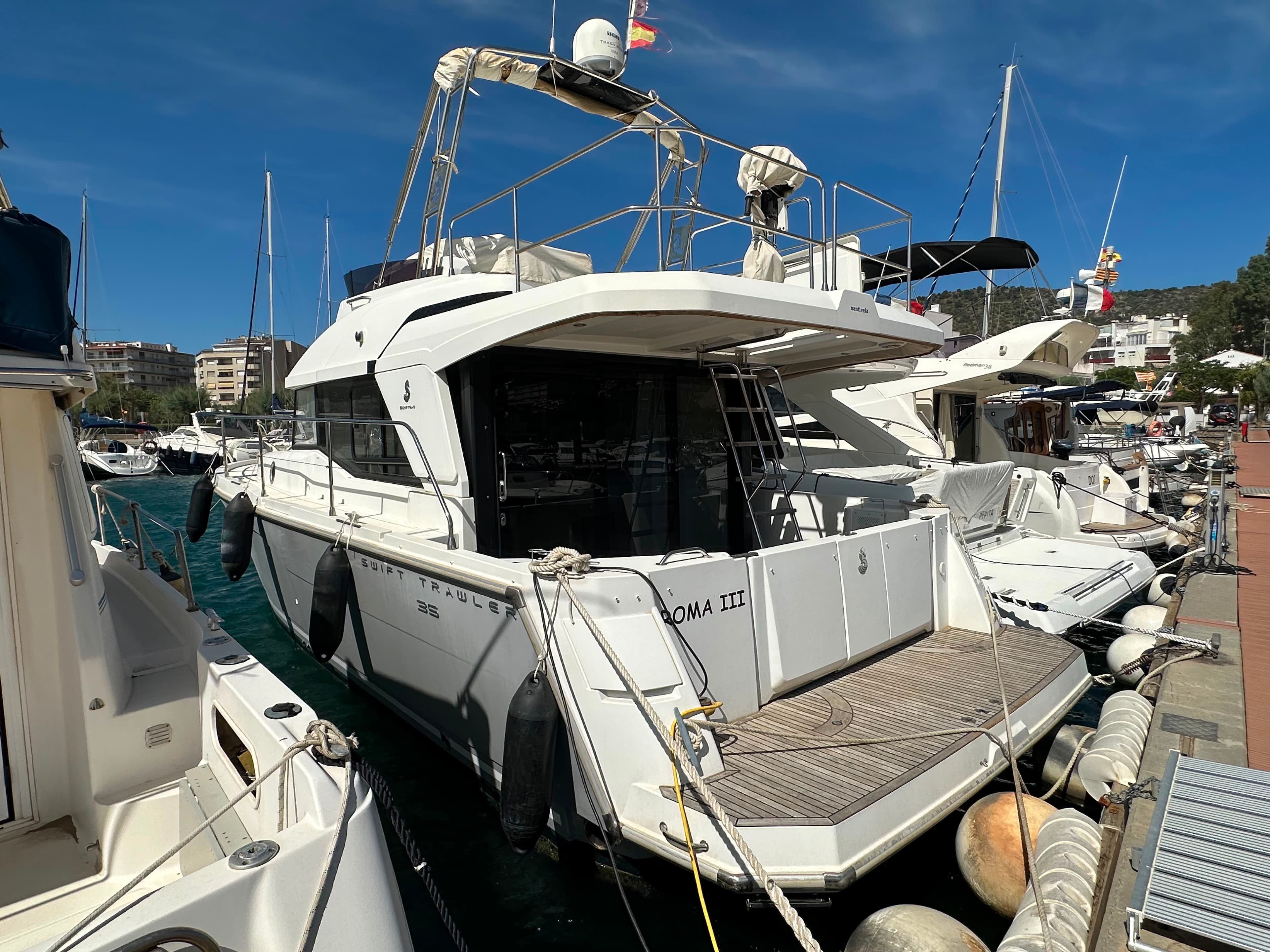 2018 Beneteau Swift Trawler 35 zum Verkauf in Viladamat, ES Explorer Yachts