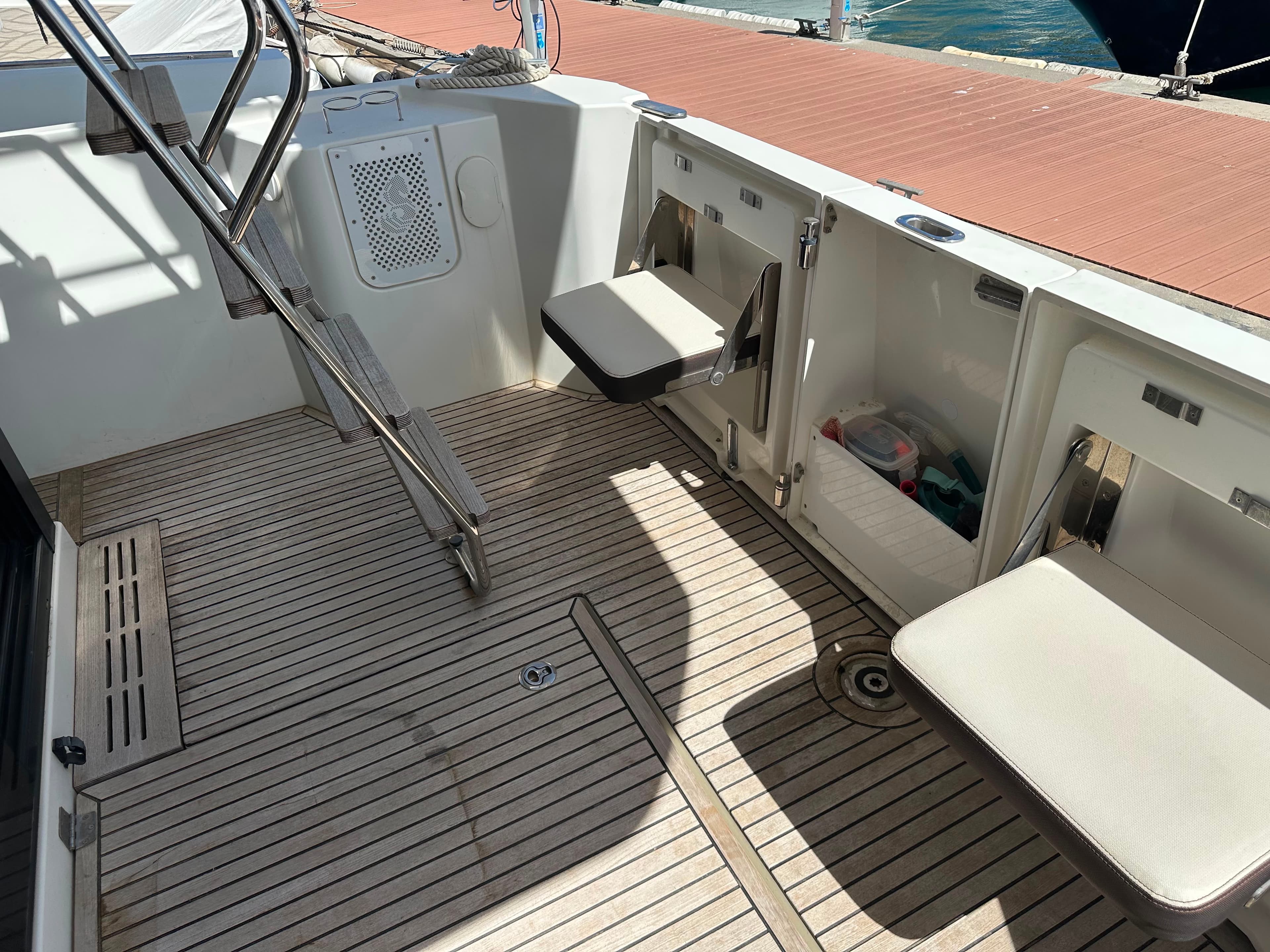 2018 Beneteau Swift Trawler 35 zum Verkauf in Viladamat, ES Explorer Yachts 3