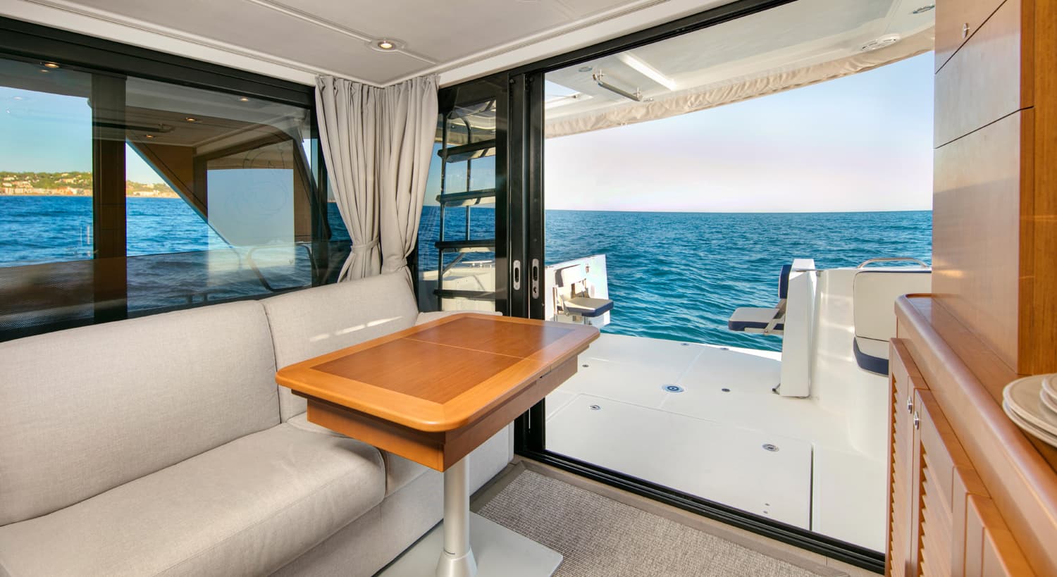 2018 Beneteau Swift Trawler 35 zum Verkauf in Viladamat, ES Explorer Yachts 5