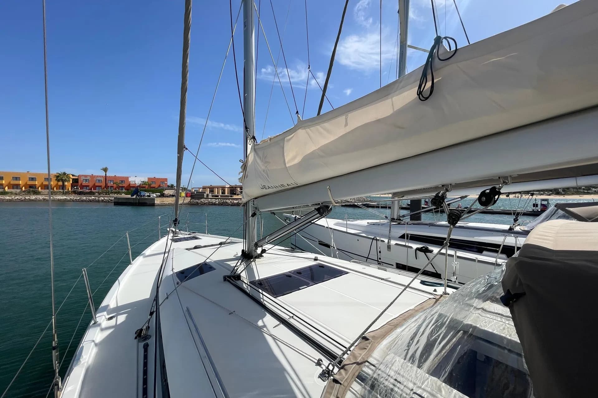2018 Jeanneau Sun Odyssey 440 zum Verkauf in Portimão, PT Monohull 2