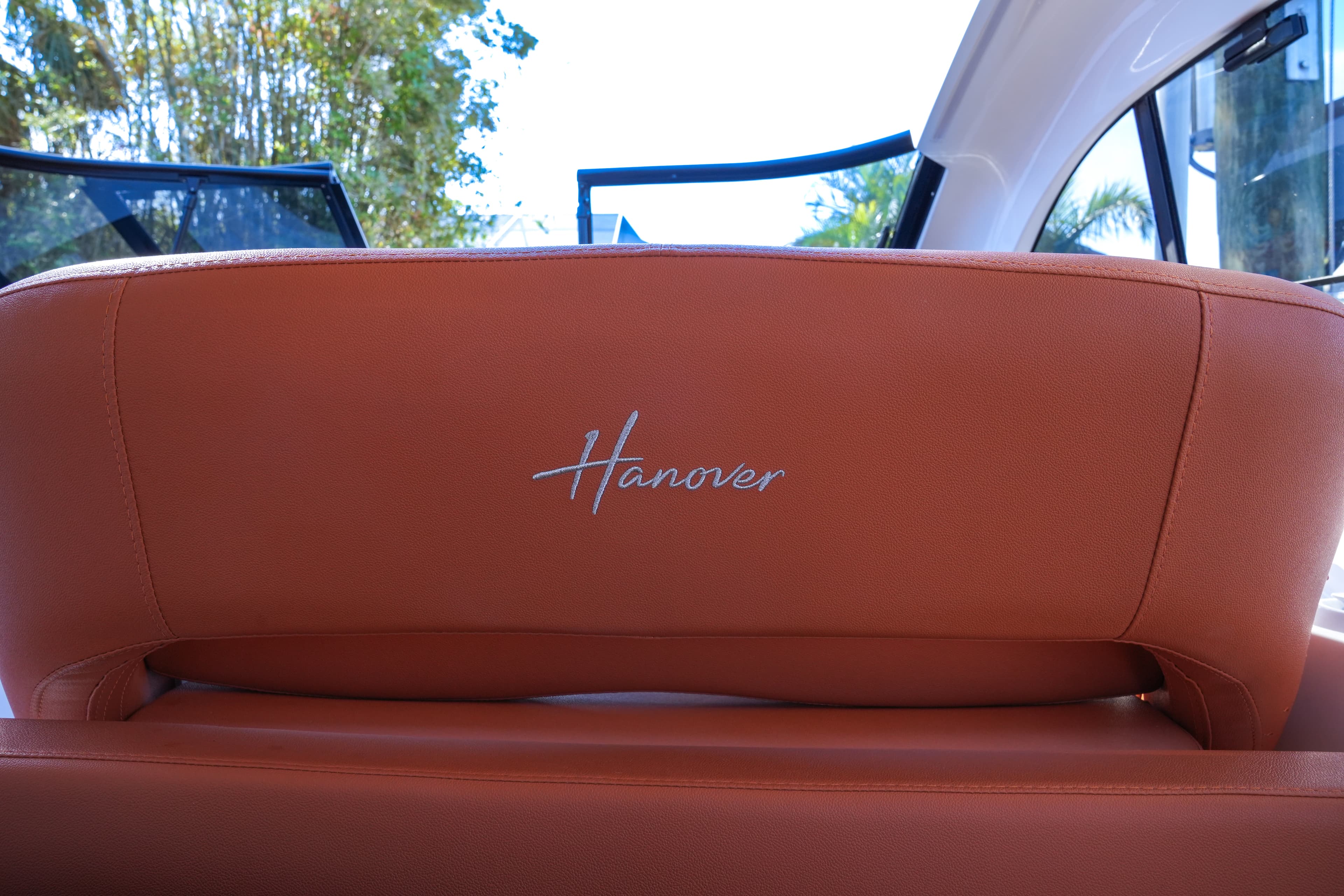 2027 Hanover Yachts 355 a la venta en Newport, Rhode Island Motor Yacht 3