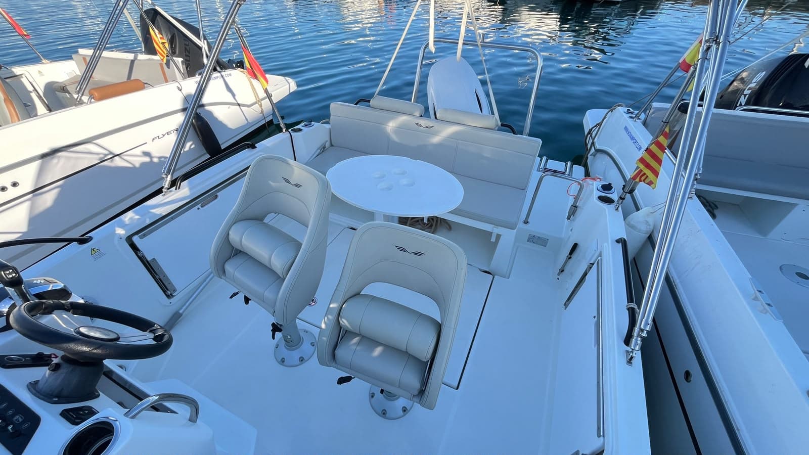 2026 Beneteau Flyer 7 SUNdeck zum Verkauf in Viladamat, ES Center Console 3