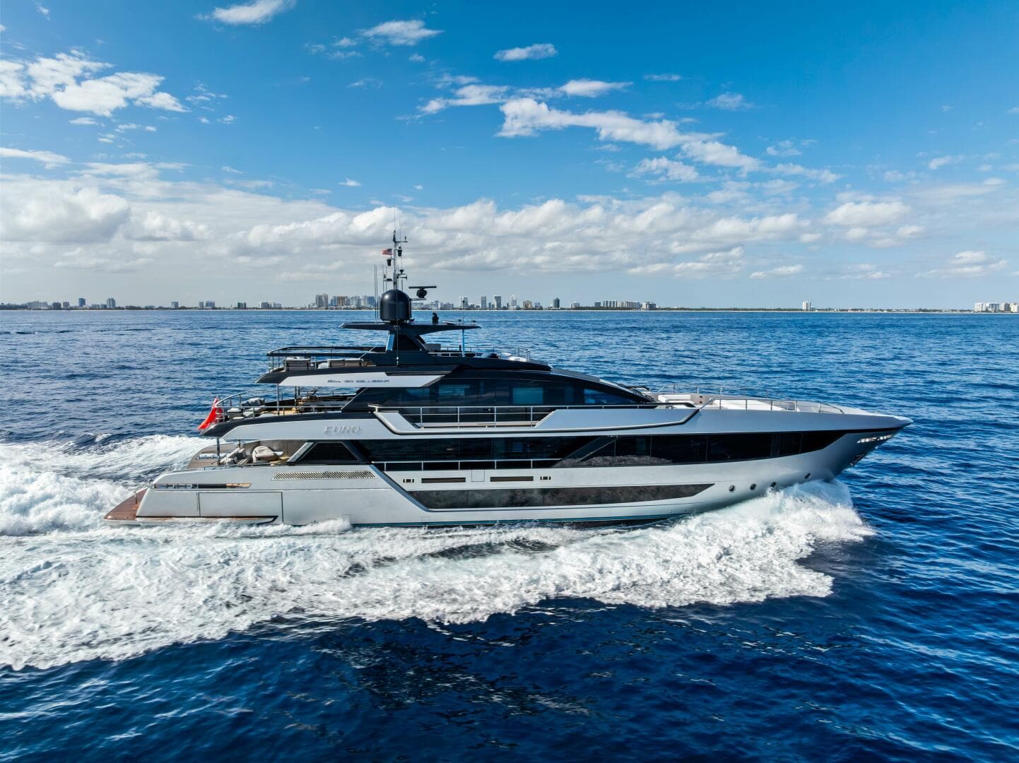 2024 Riva 130' Bellissima zum Verkauf in Fort Lauderdale, Florida Flybridge