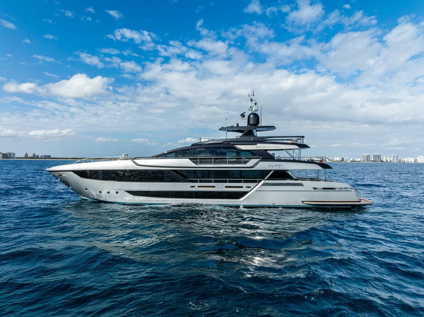 2024 Riva 130' Bellissima zum Verkauf in Fort Lauderdale, Florida Flybridge 3