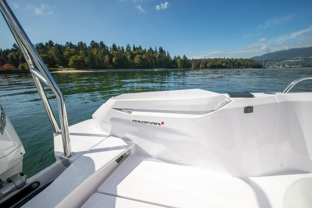 2026 Axopar 29 XC Cross Cabin for Sale in San Diego, California Walk-around Boats 5