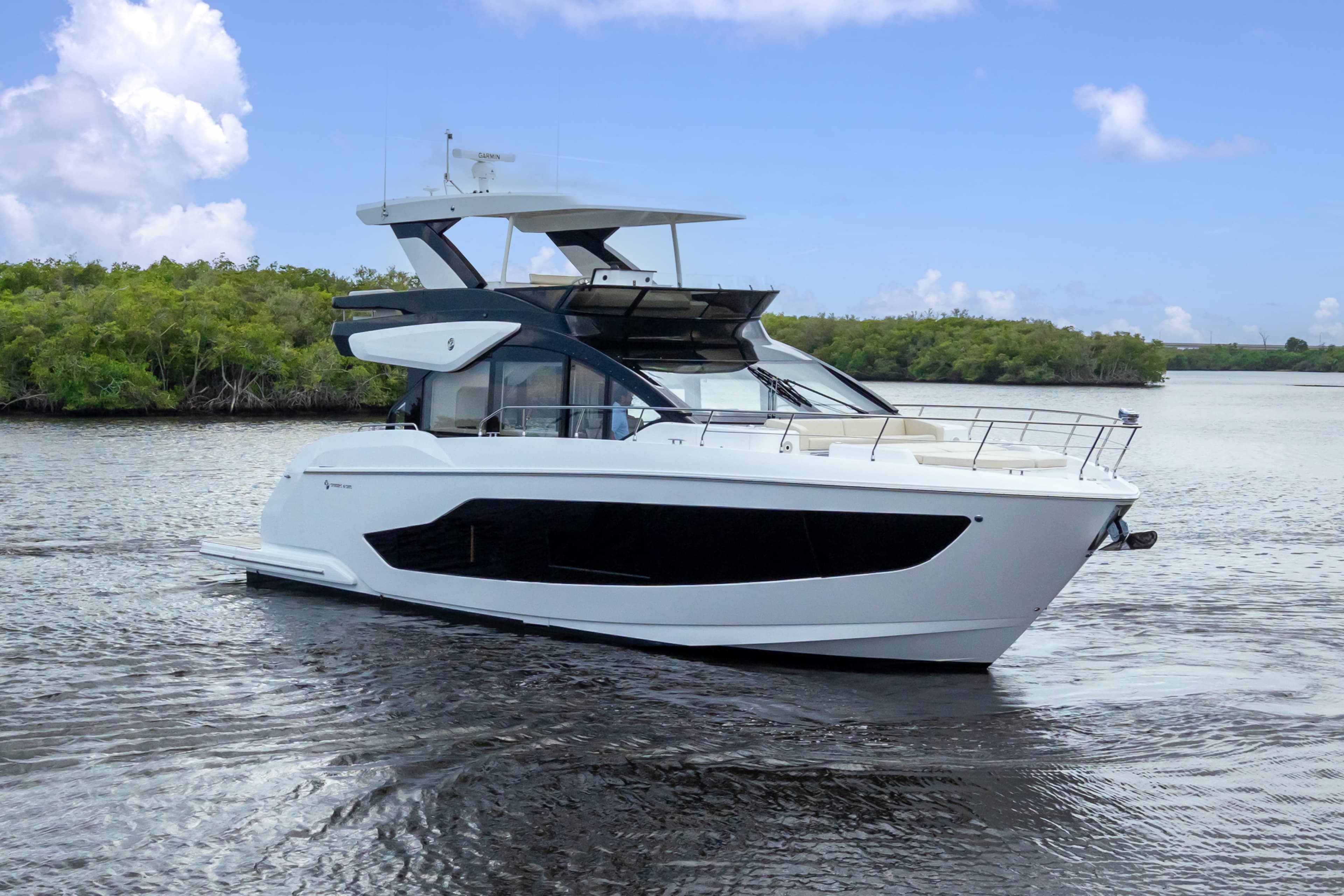 2026 Cruisers Yachts 57 FLY zum Verkauf in Stuart, Florida Motor Yacht 4