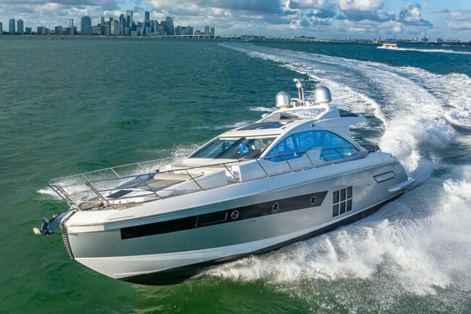 2015 Azimut 55S for Sale in MIAMI BEACH, Florida Sport Cruiser