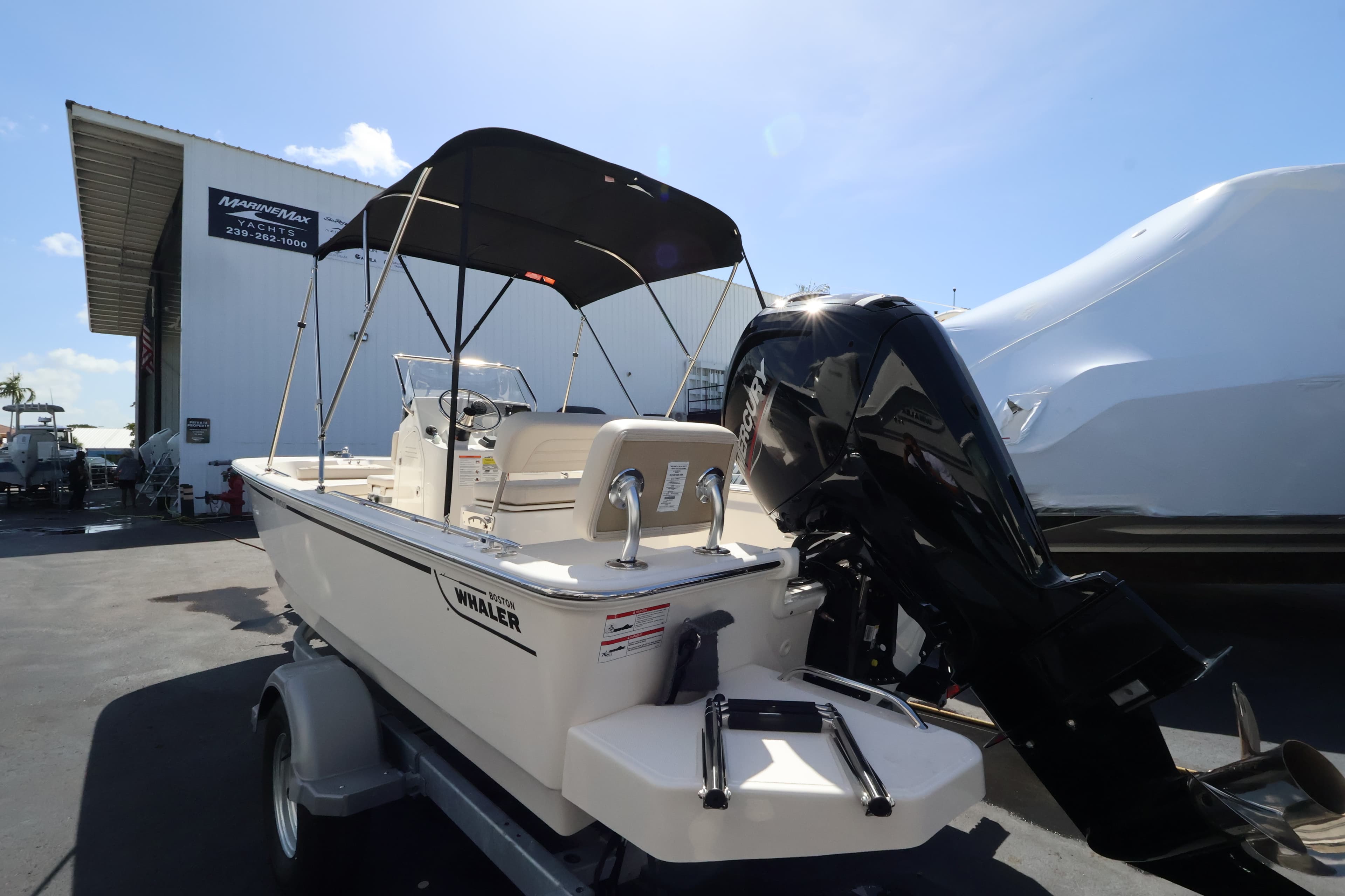 2027 Boston Whaler 170 Montauk zum Verkauf in Naples, Florida Center Console 3