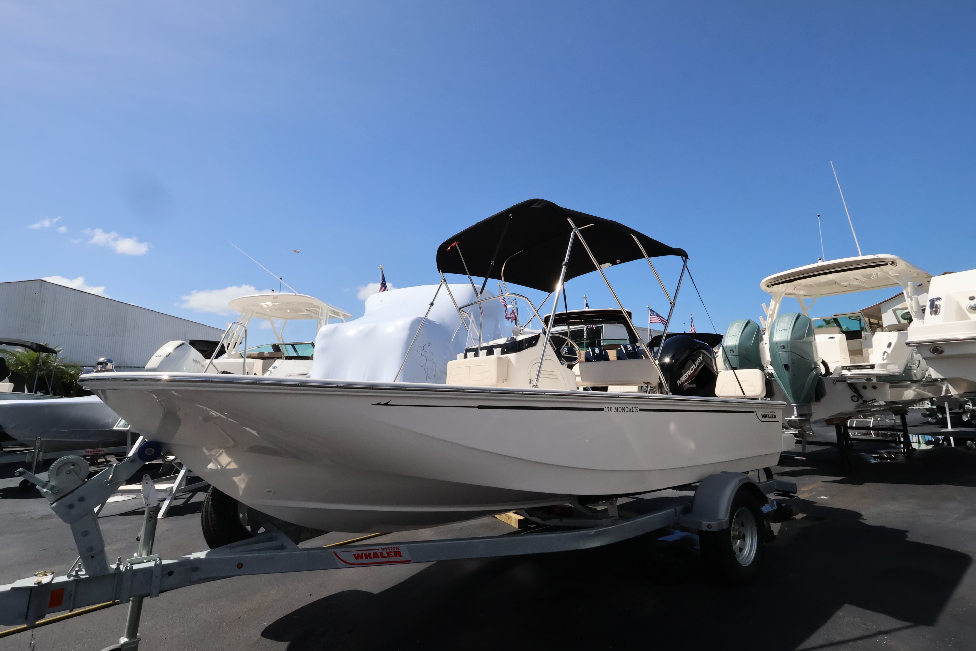 2027 Boston Whaler 170 Montauk zum Verkauf in Naples, Florida Center Console 4