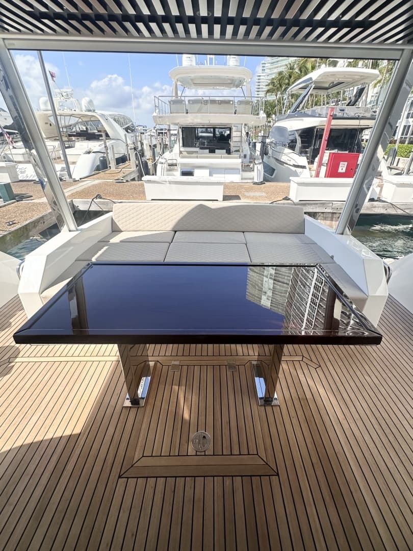 2026 Astondoa 66 Flybridge zum Verkauf in Miami Beach, Florida Flybridge 4