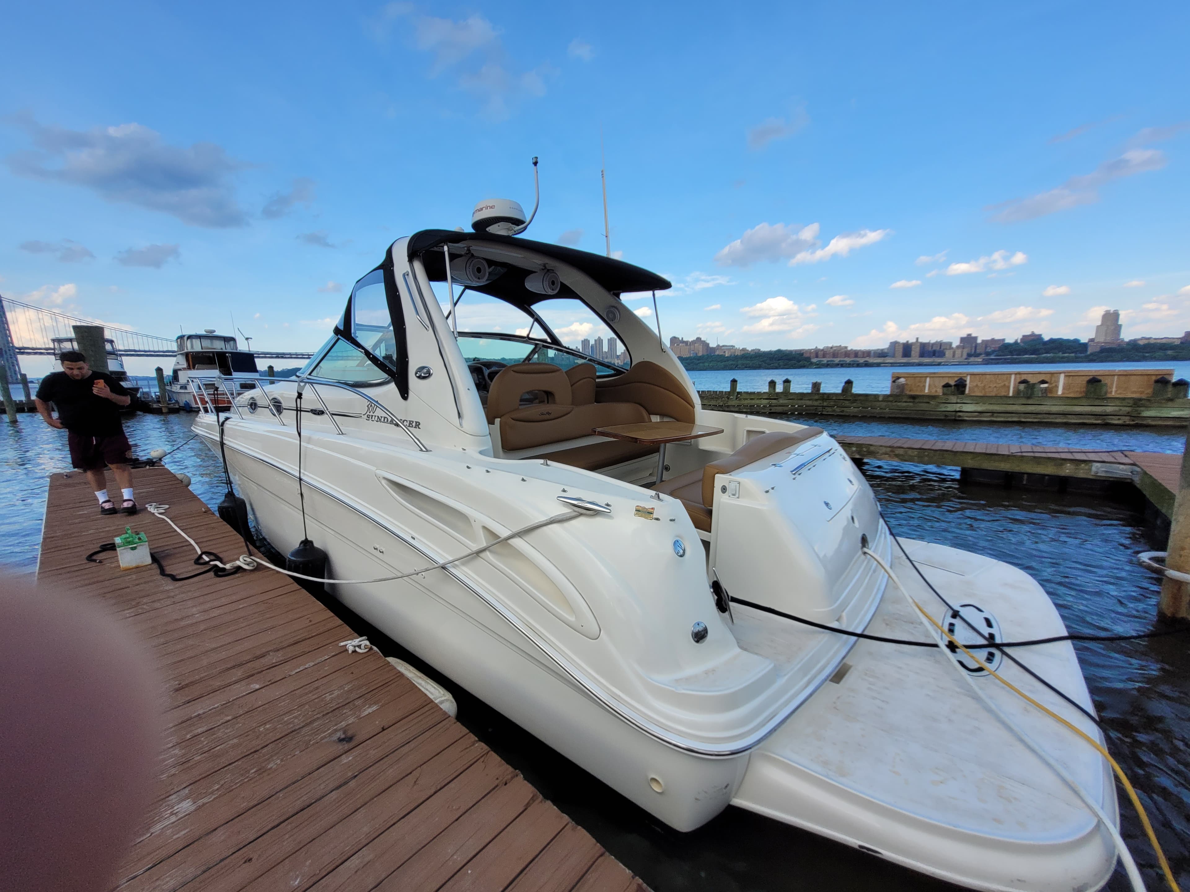 2003 Sea Ray 360 Sundancer zum Verkauf in Edgewater, New Jersey Express Cruiser