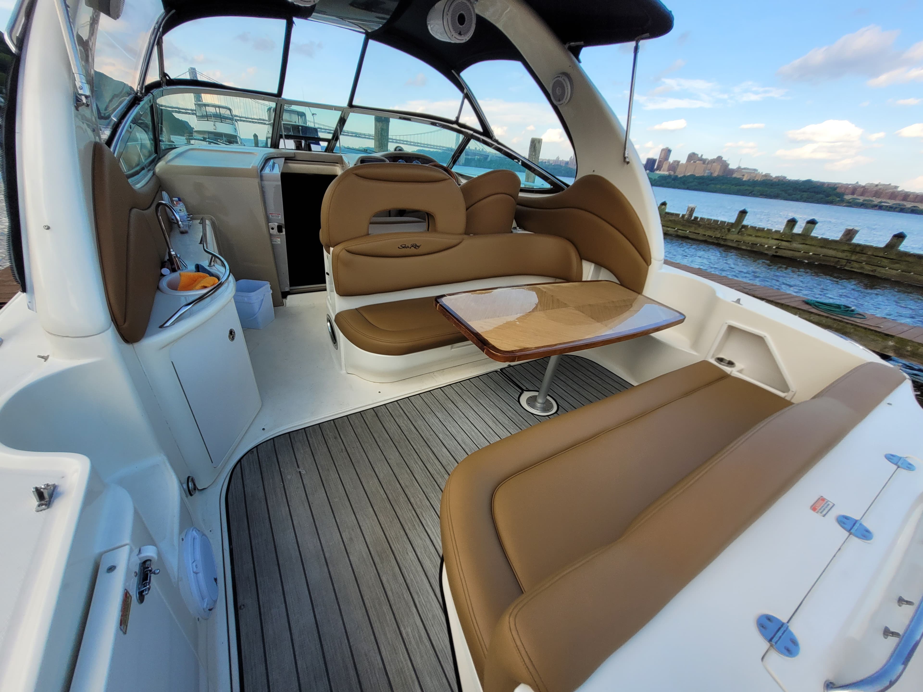 2003 Sea Ray 360 Sundancer zum Verkauf in Edgewater, New Jersey Express Cruiser 3