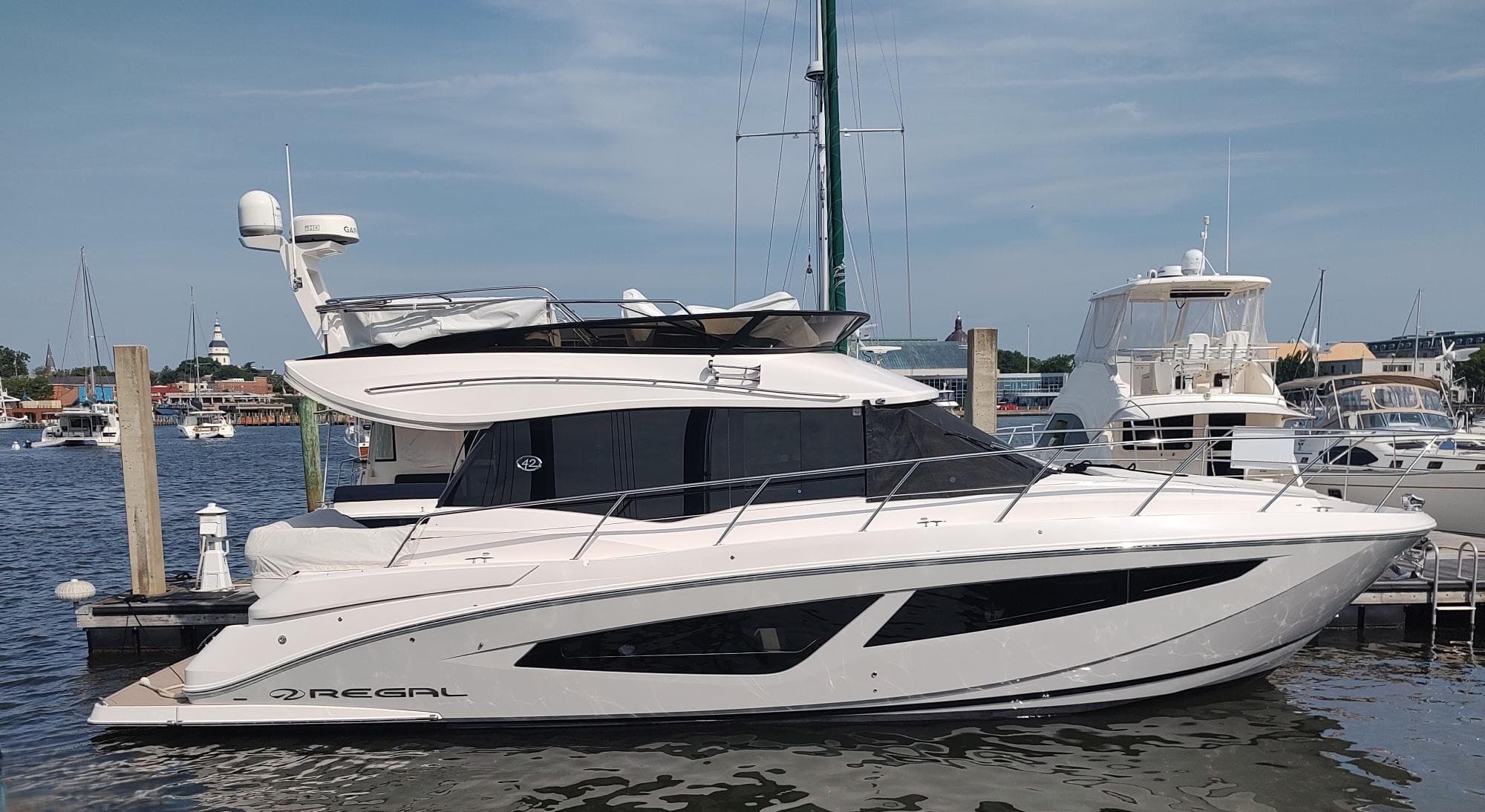 2021 Regal 42 Fly zum Verkauf in Georgetown, Maryland Flybridge