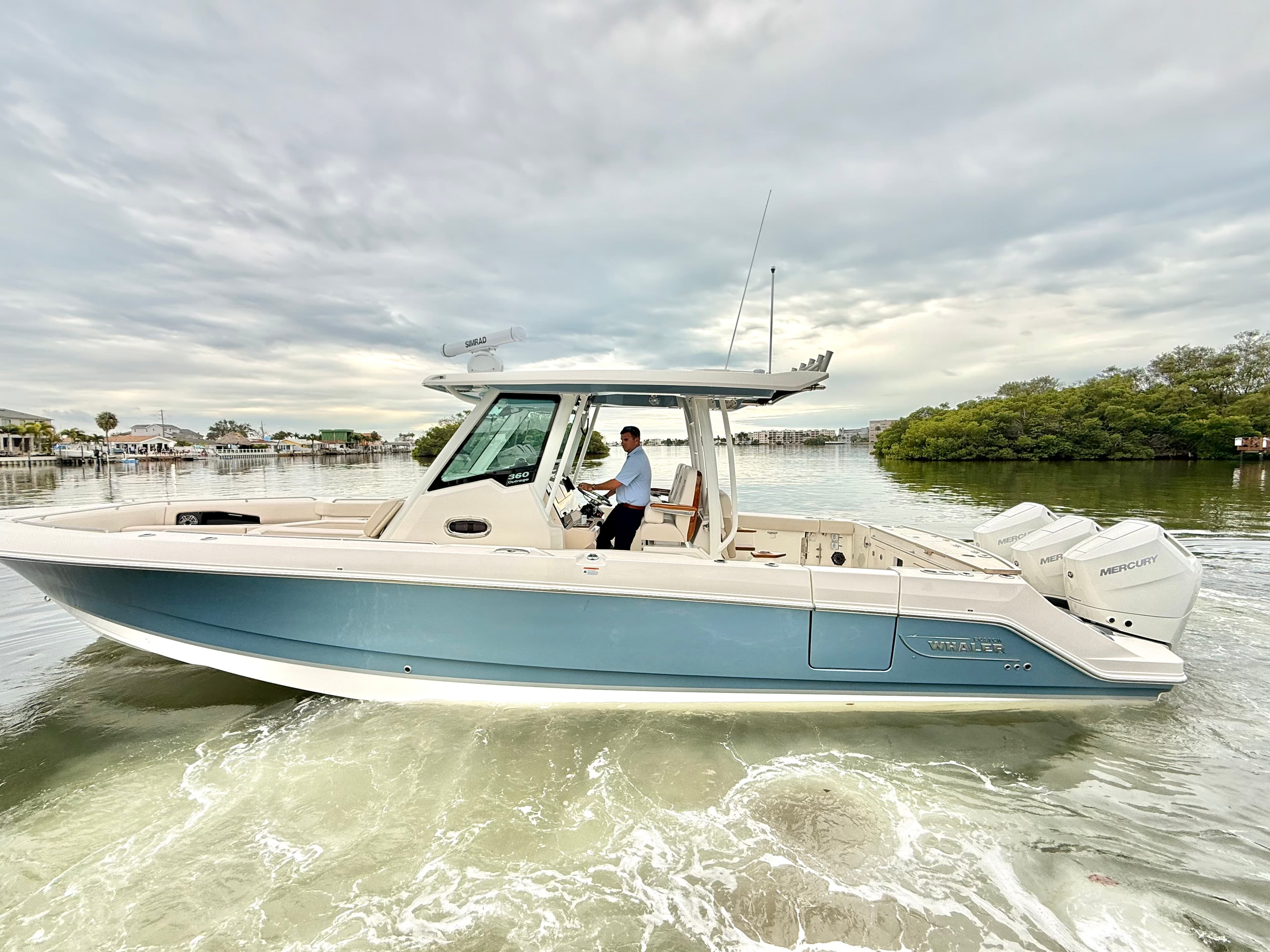 2026 Boston Whaler 360 Outrage zum Verkauf in St Petersburg, FL Center Console 2