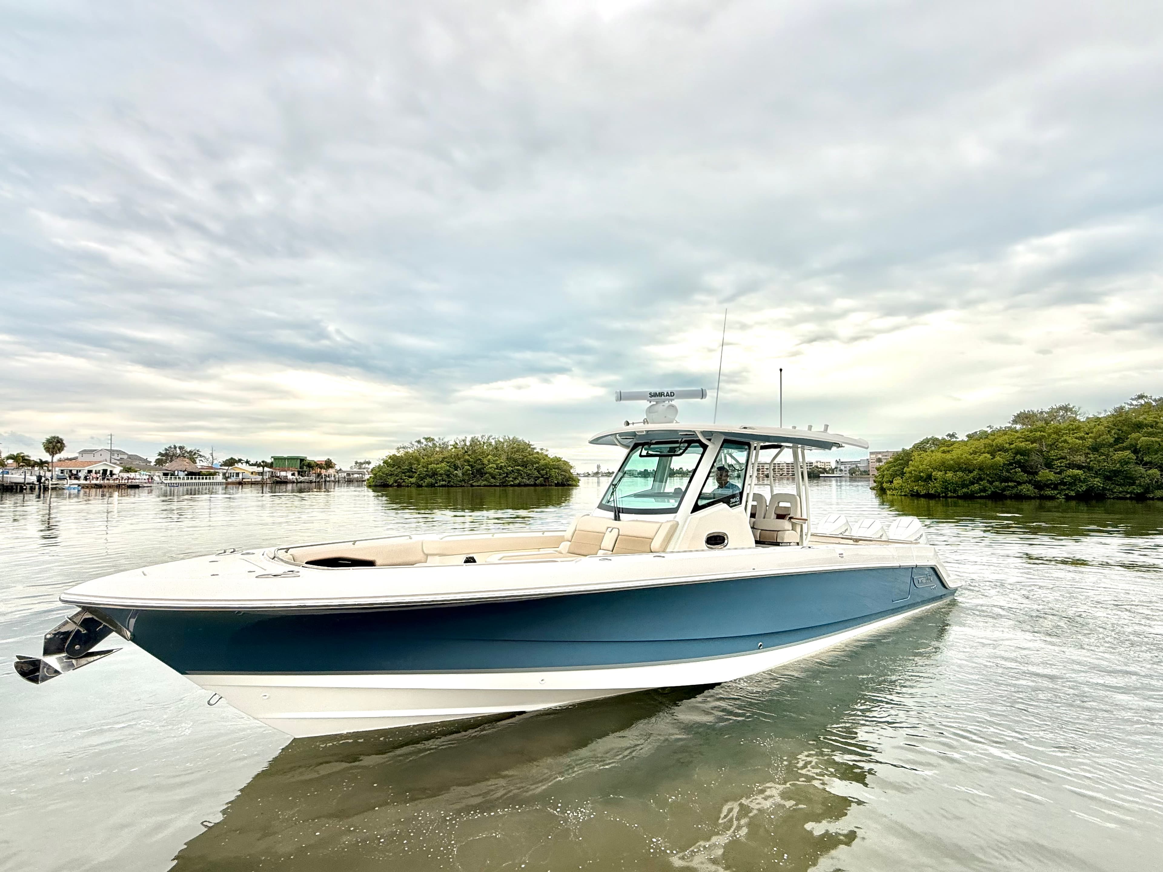 2026 Boston Whaler 360 Outrage zum Verkauf in St Petersburg, FL Center Console 4