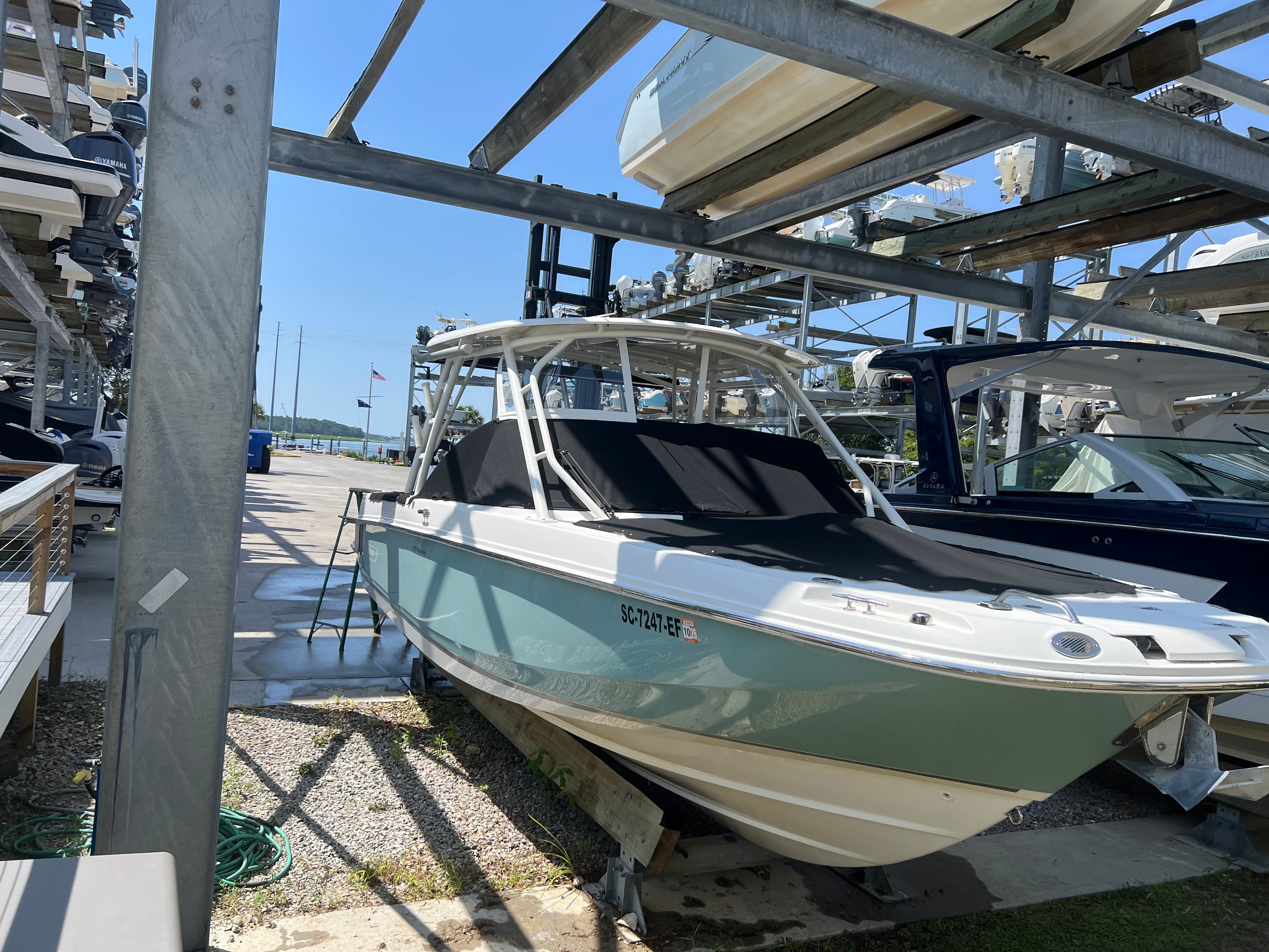 2018 Boston Whaler 270 Vantage for Sale in Charleston, SC Dual Console