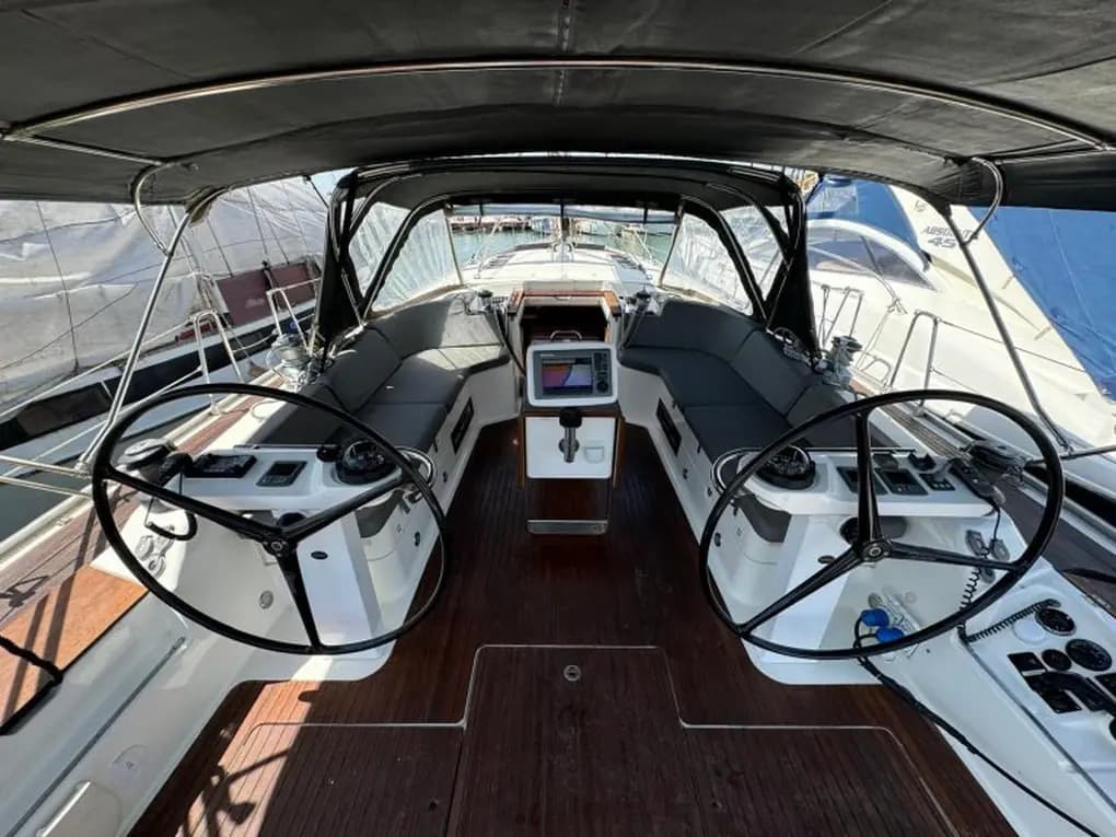 2011 Bavaria Yachts Cruiser 55 for Sale in Altea, ES Monohull 3