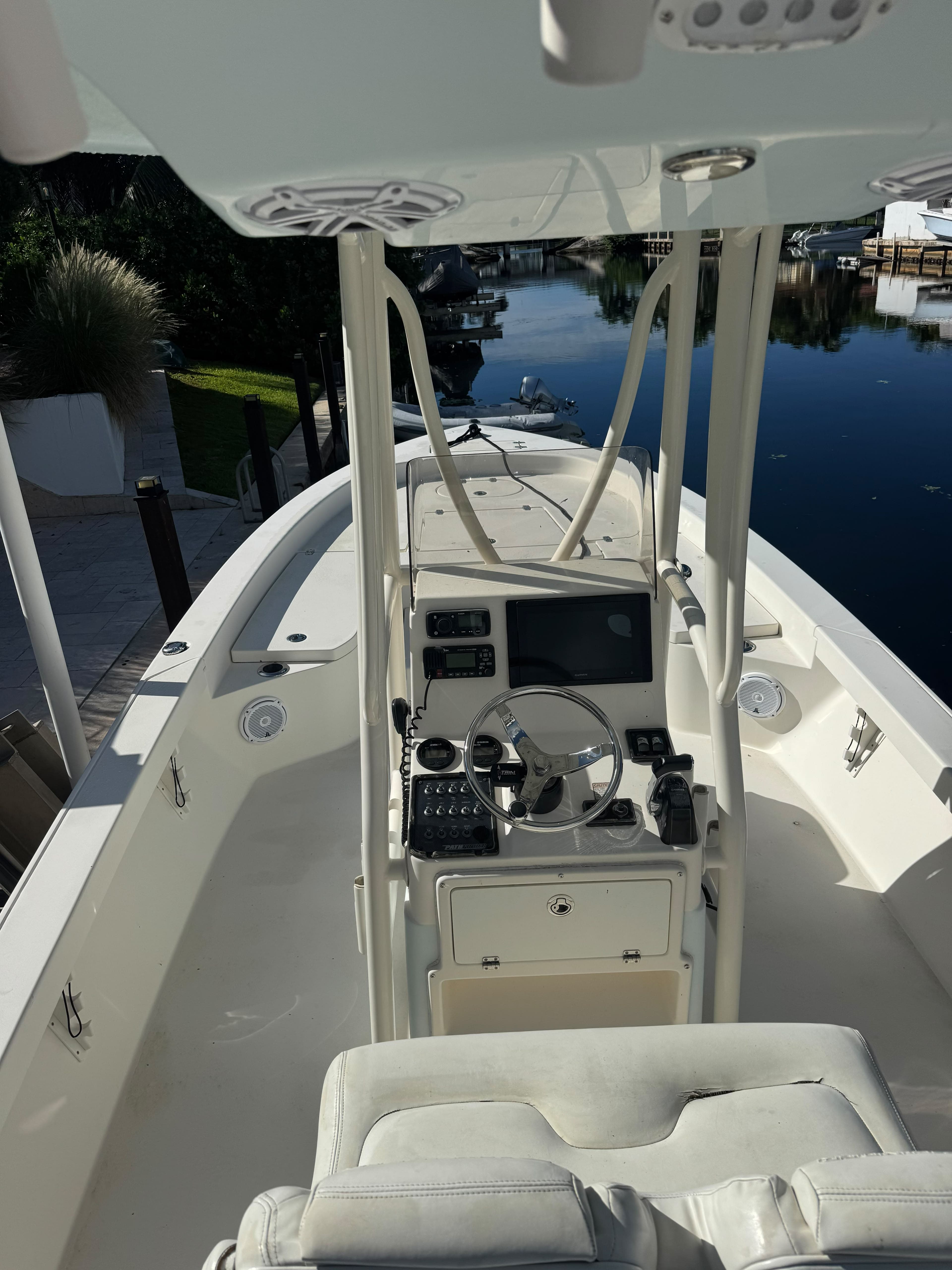 2004 Grady-White Boats Chase 273 for Sale in Miami, Florida Center Console 2