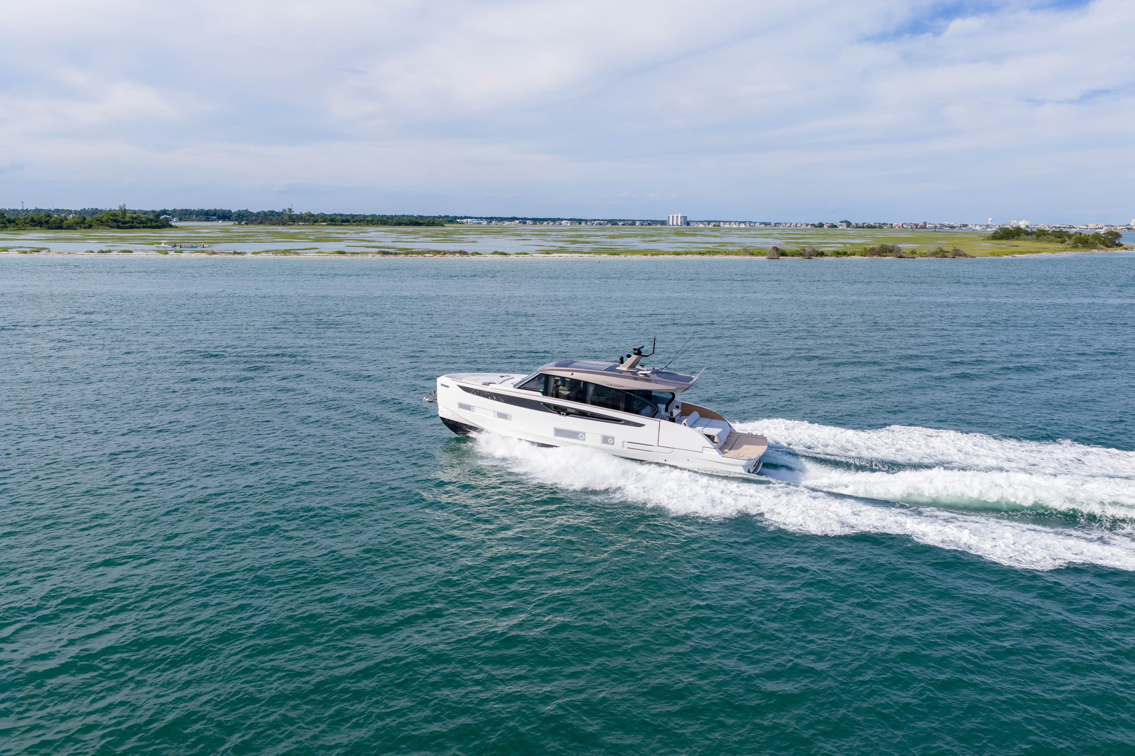 2025 Azimut Seadeck 6 for Sale in Wrightsville Beach, North Carolina Cruiser 5
