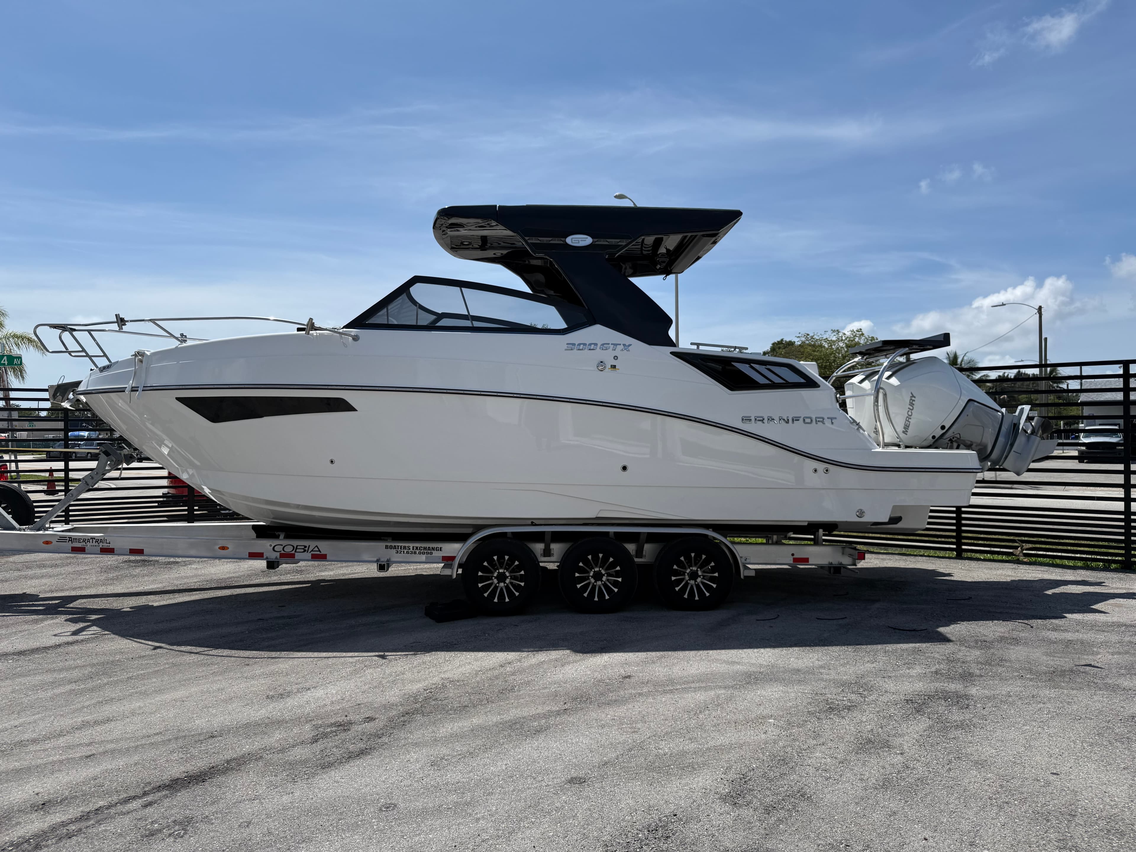 Fibrafort Boats 300 GTX for Sale
