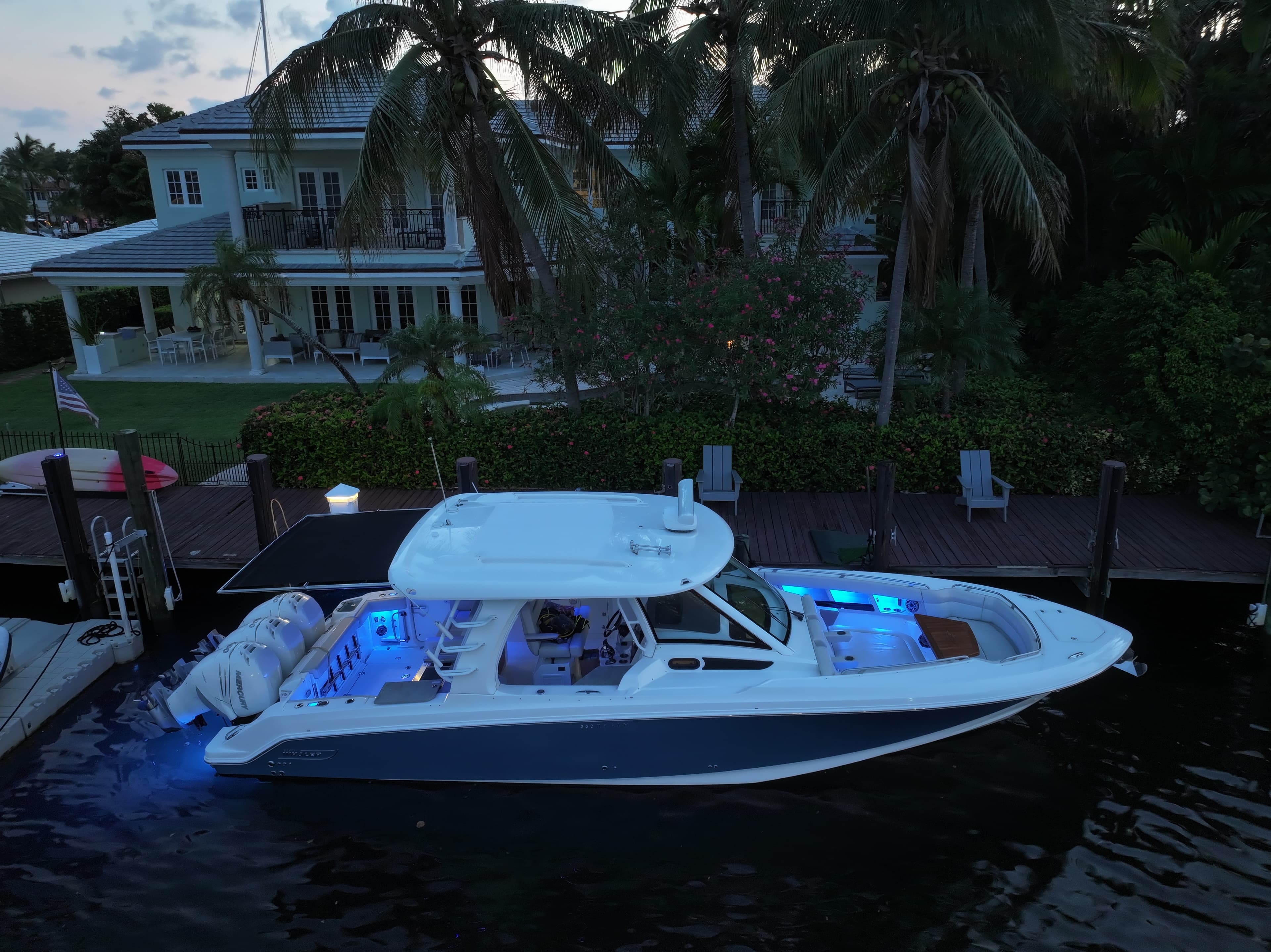 2021 Boston Whaler 350 Realm a la venta en Fort Lauderdale, Florida Bowrider