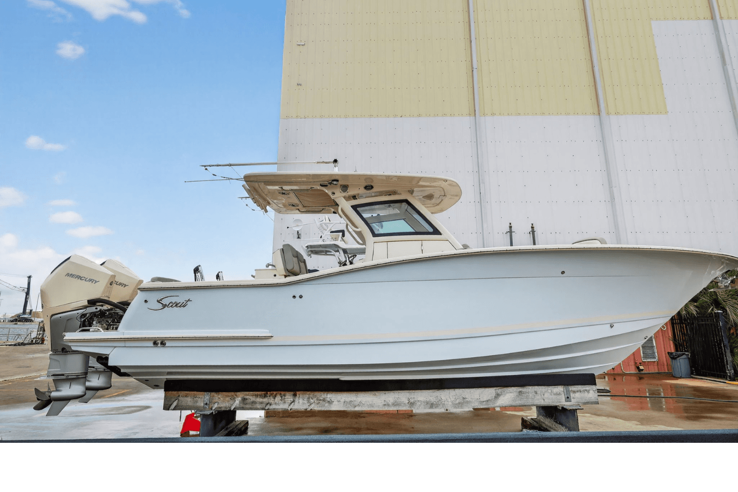 2023 Scout Boats 305 LXF for Sale in Stuart, Florida Center Console 2