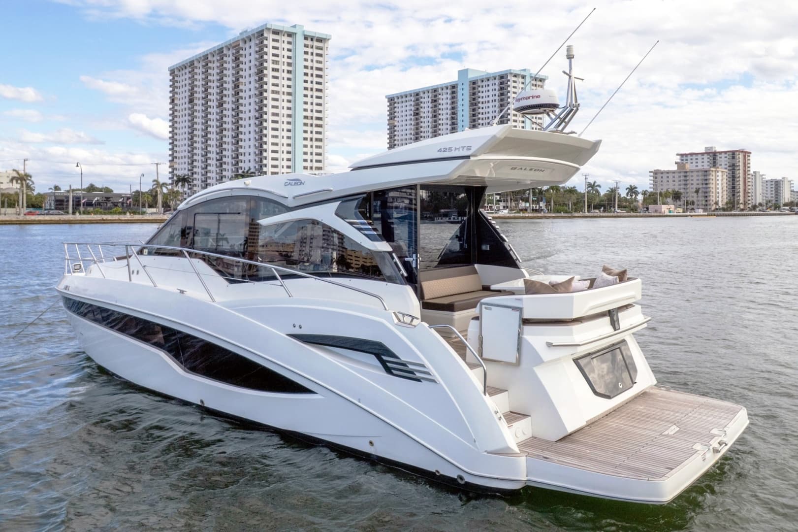 2023 Galeon Yachts 425 HTS for Sale in Hollywood, Florida Motor Yacht 4