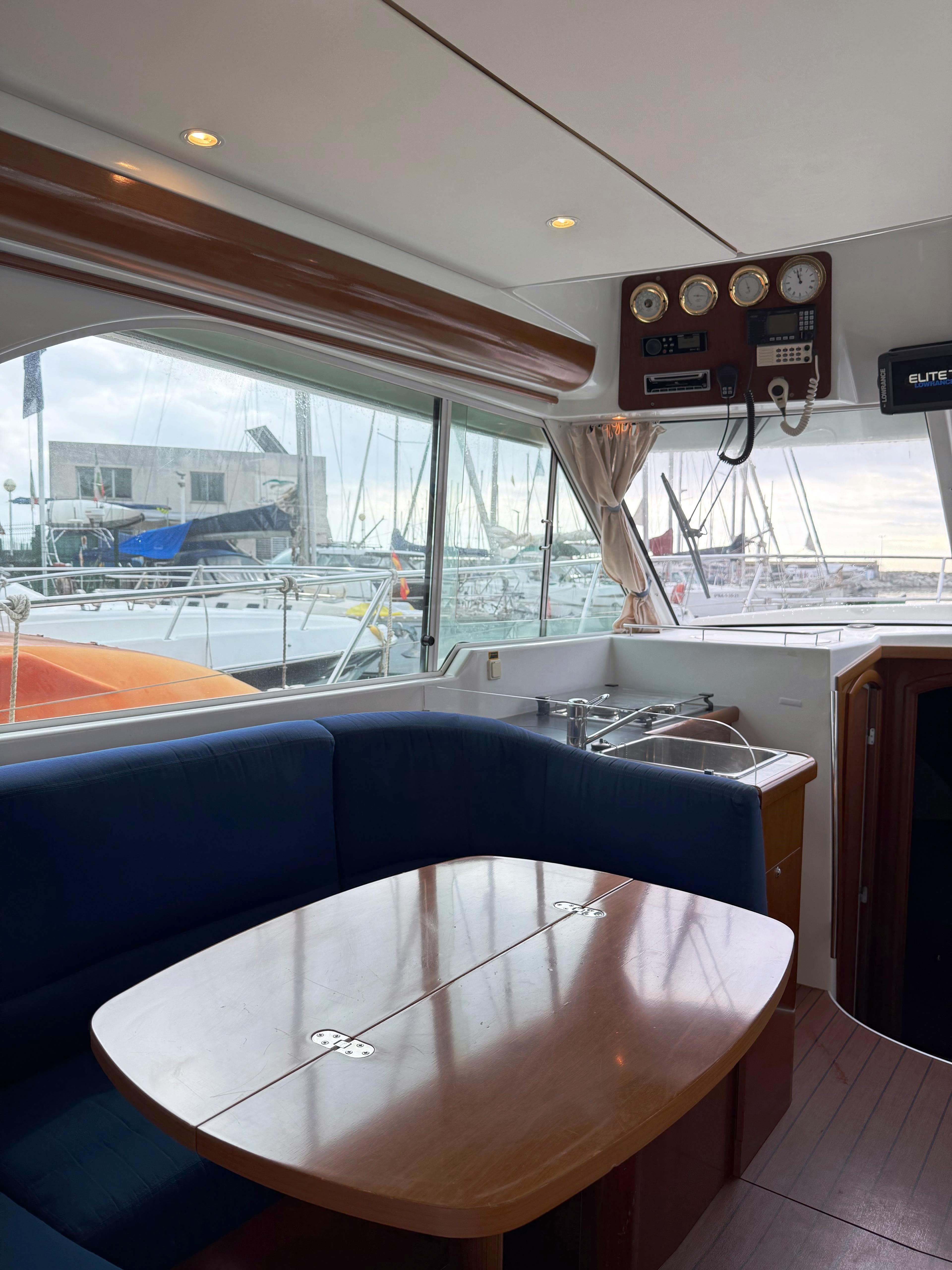 2005 Beneteau Antares 9.80 in vendita a El Masnou, ES Flybridge 2