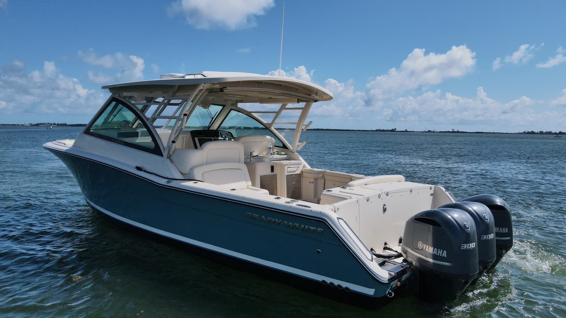 2019 Grady-White Boats Freedom 375 for Sale in Palm City, Florida Bowrider 4