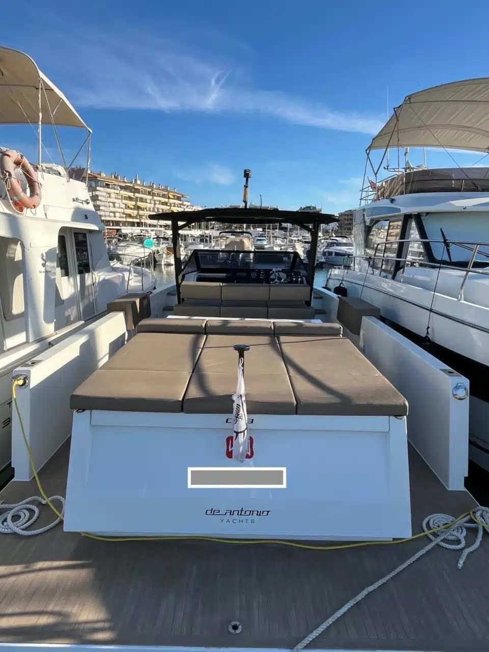 2018 De Antonio Yachts D33 CRUISER te koop in L'Escala, ES Express Cruiser