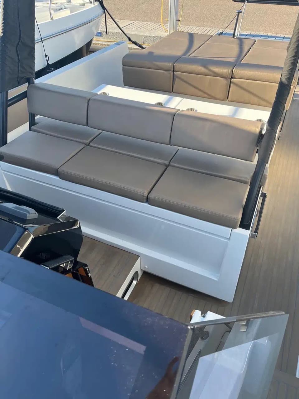 2018 De Antonio Yachts D33 CRUISER te koop in L'Escala, ES Express Cruiser 4