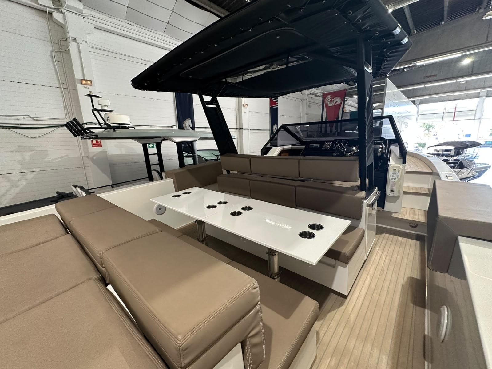 2018 De Antonio Yachts D33 CRUISER for Sale in L'Escala, ES Express Cruiser 5