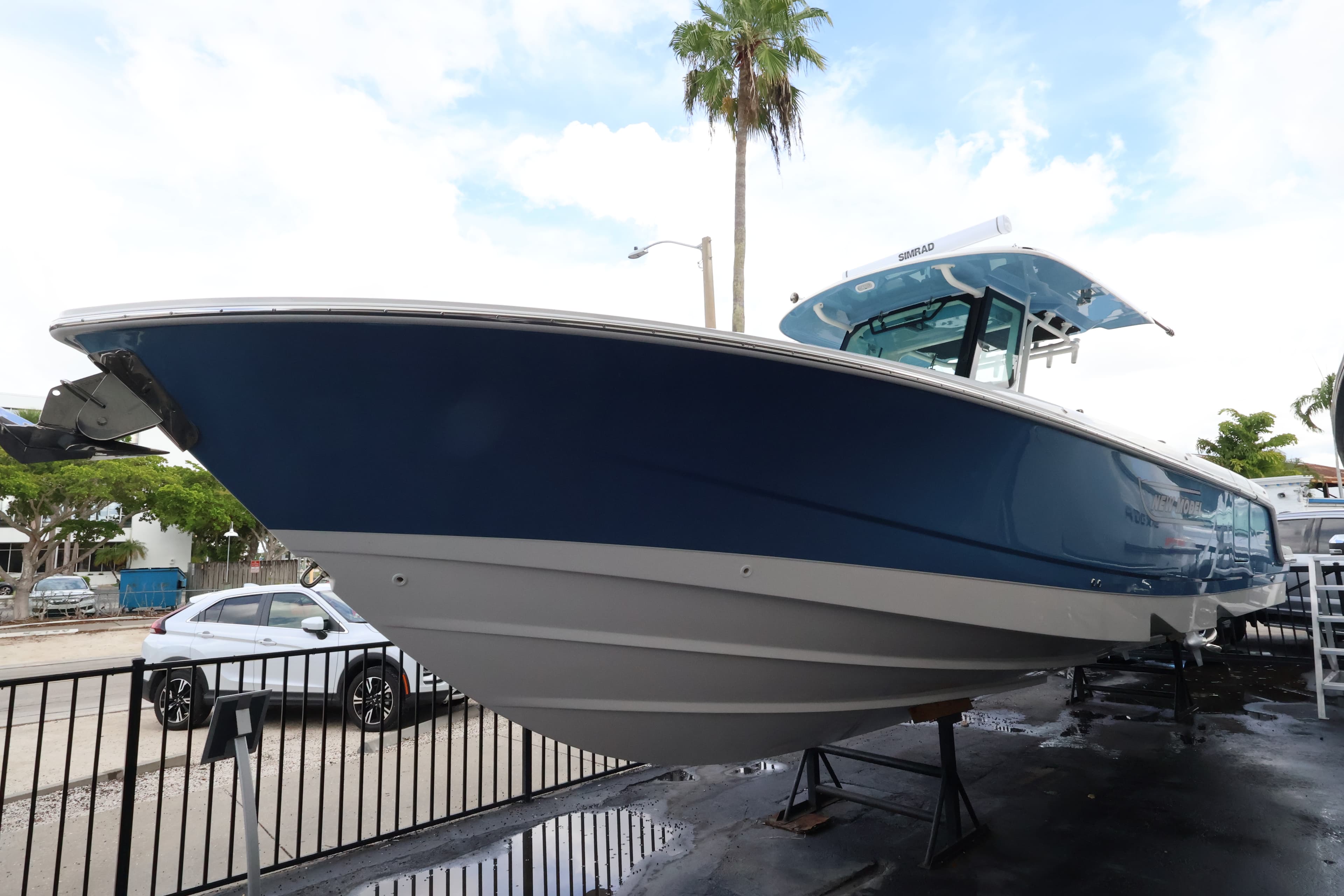 2026 Boston Whaler 330 Outrage zum Verkauf in Naples, Florida Center Console 3