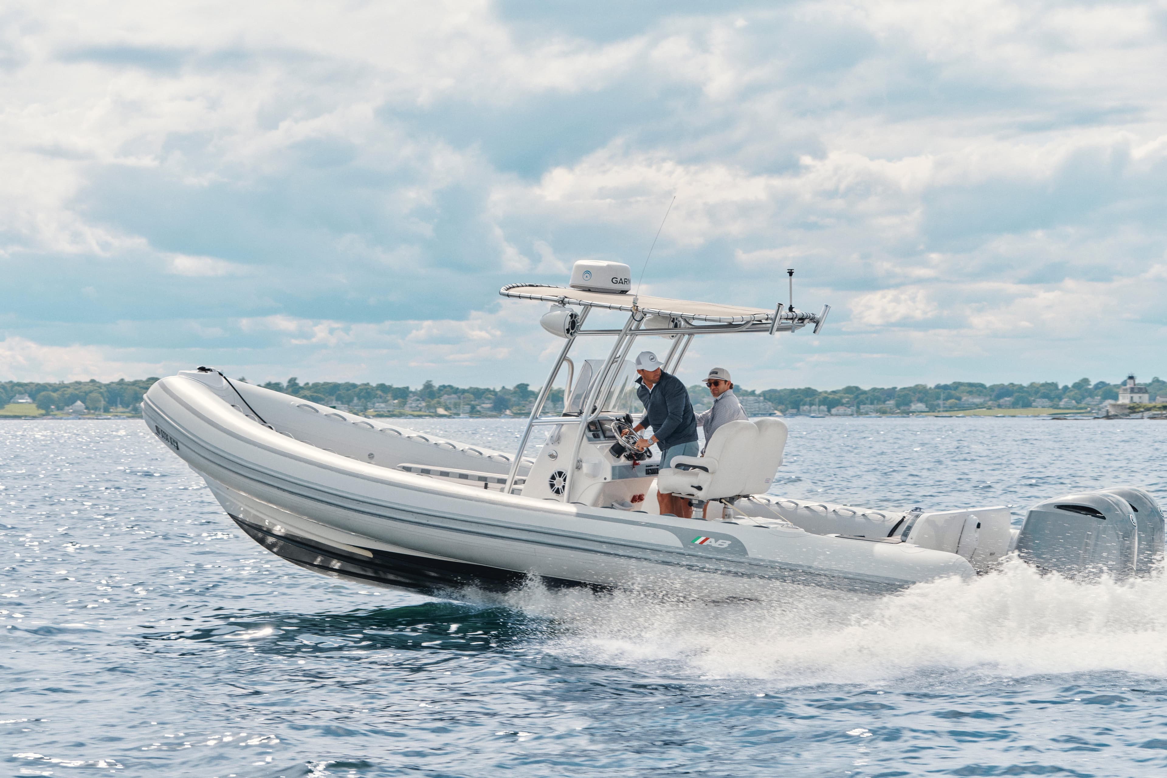 2014 AB Inflatables Oceanus 28 VST in vendita a Newport, RI Center Console