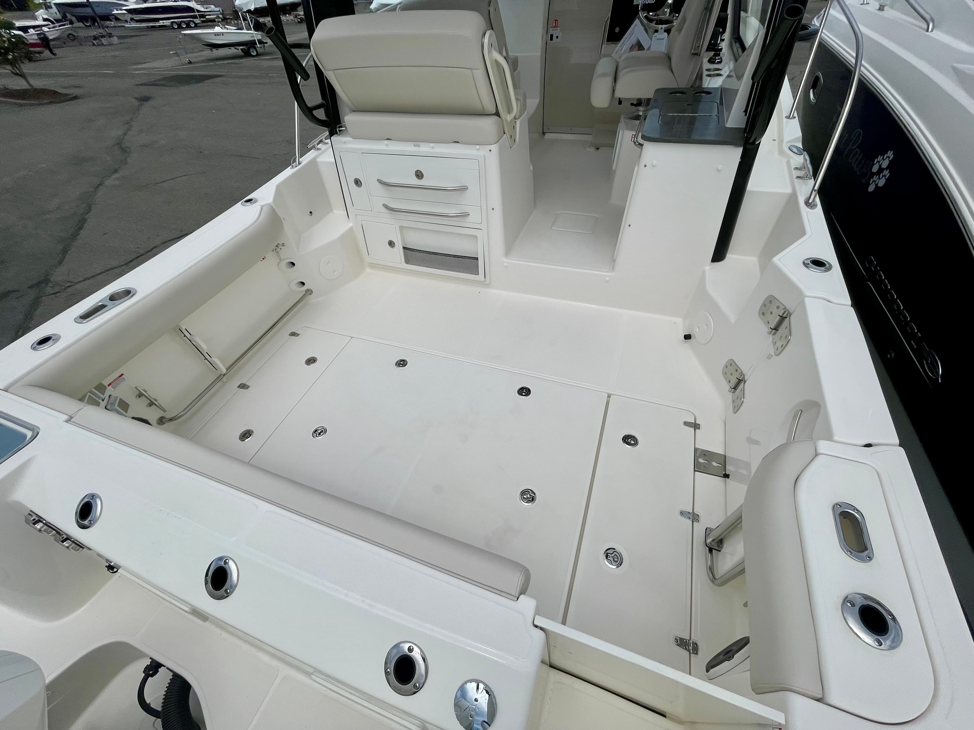 2026 Boston Whaler 325 Conquest a la venta en Danvers, Massachusetts Freshwater Fishing 2