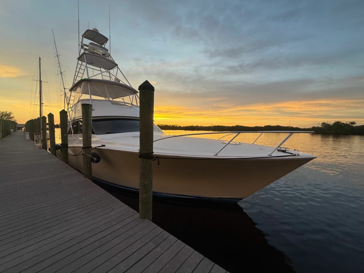 2002 Viking Yacht 52 Convertible zum Verkauf in Fort Lauderdale, Florida Motor Yacht 4