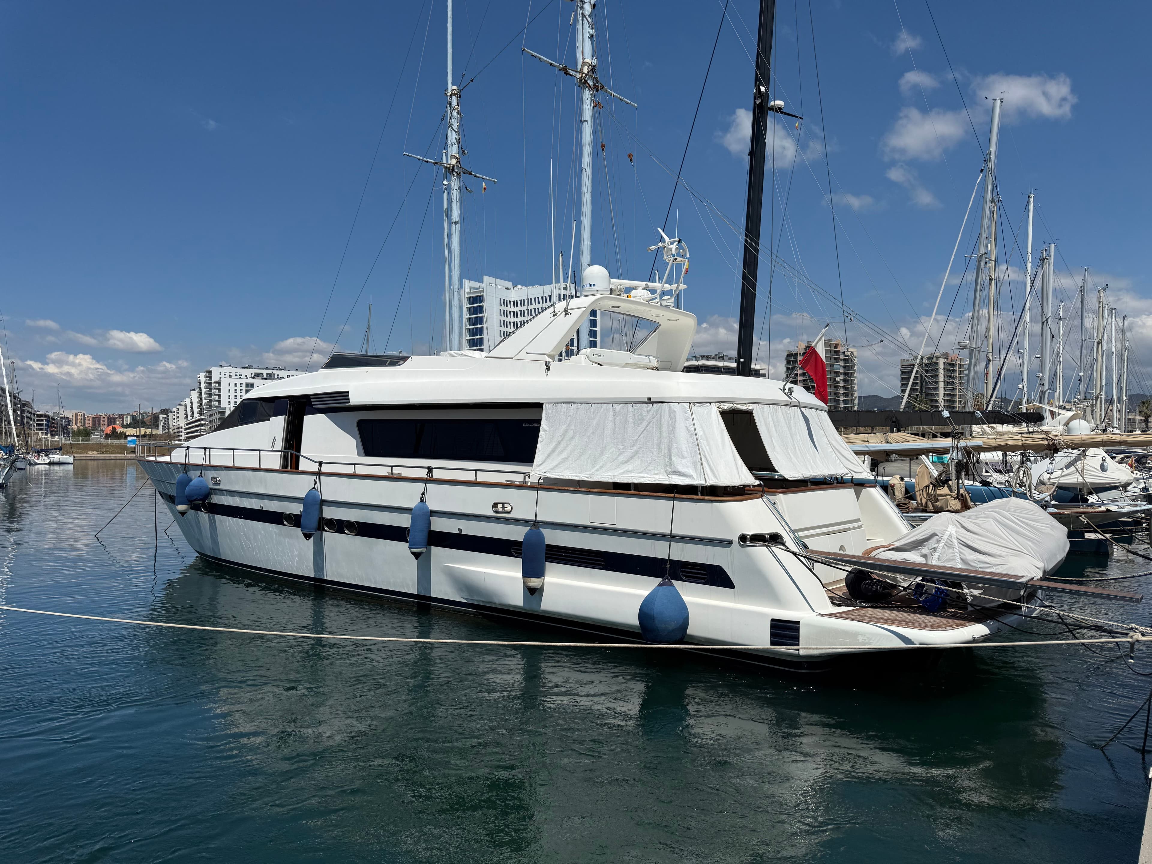 2002 Sanlorenzo SL82 à vendre à Barcelona, ES Flybridge