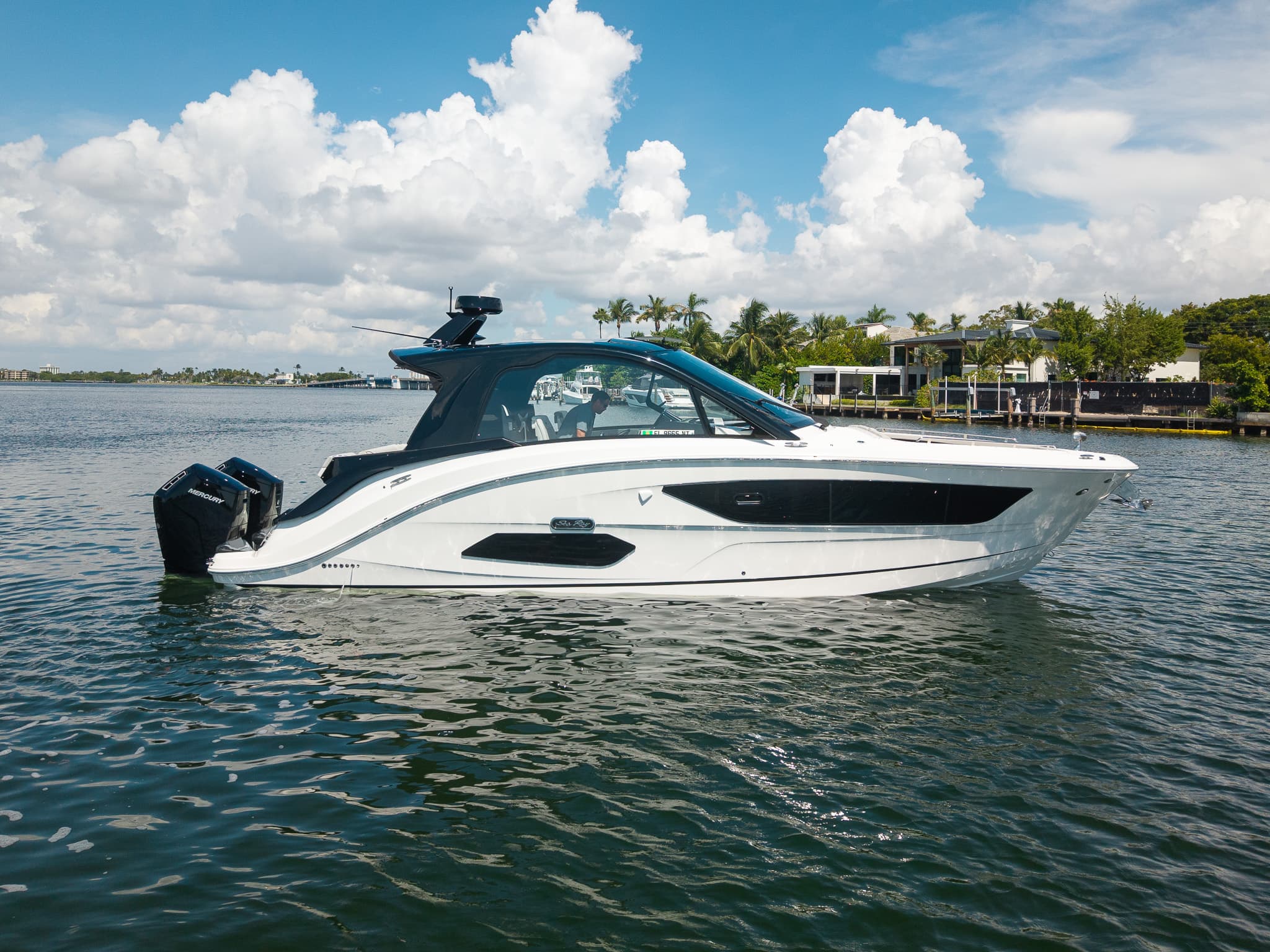 2026 Sea Ray Sundancer 370 Outboard a la venta en Miami, FL Bowrider
