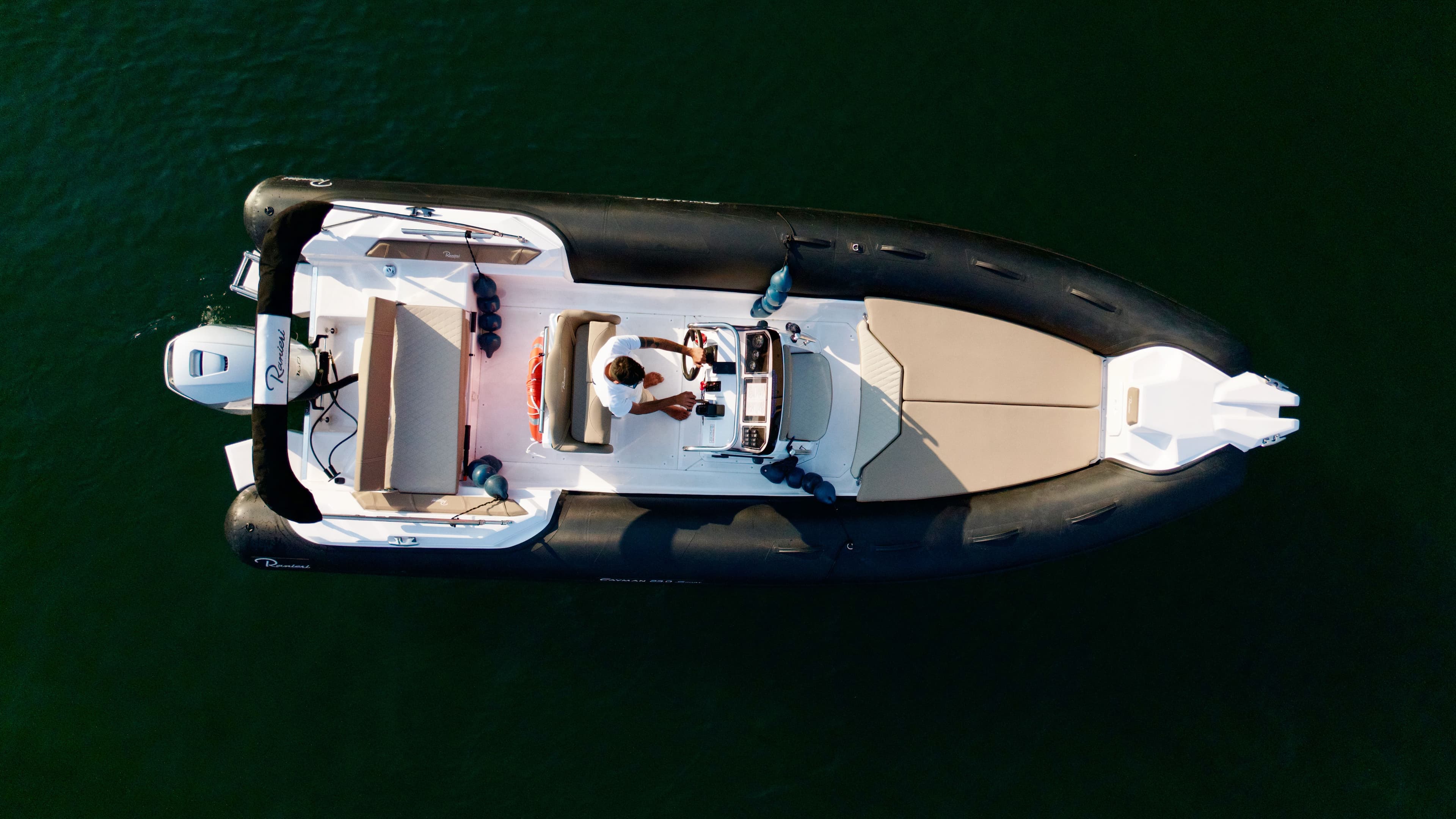 2025 Ranieri International Cayman 23 Sport Touring zum Verkauf in Lake Como, IT RIB (Rigid Inflatable) 2