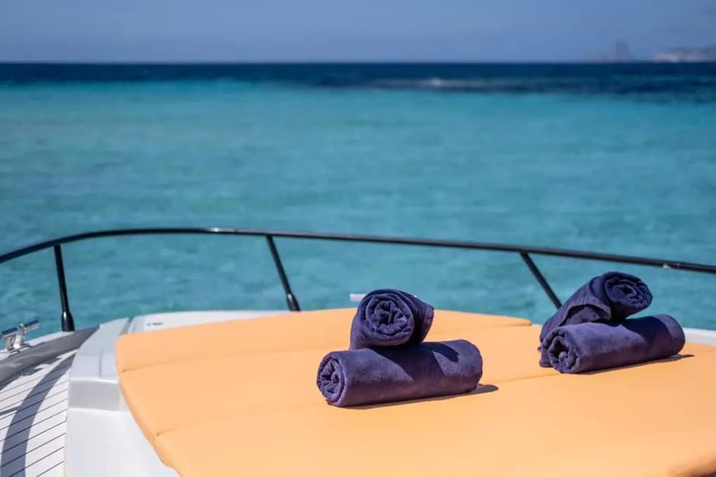 2021 FIM 340 Regina zum Verkauf in Altea, ES Walk-around Boats 3
