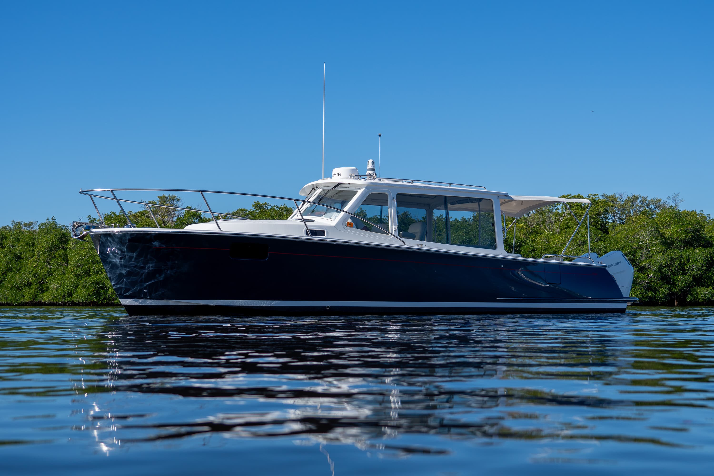 2025 MJM Yachts 35 zum Verkauf in Fort Myers, FL Downeast Boats