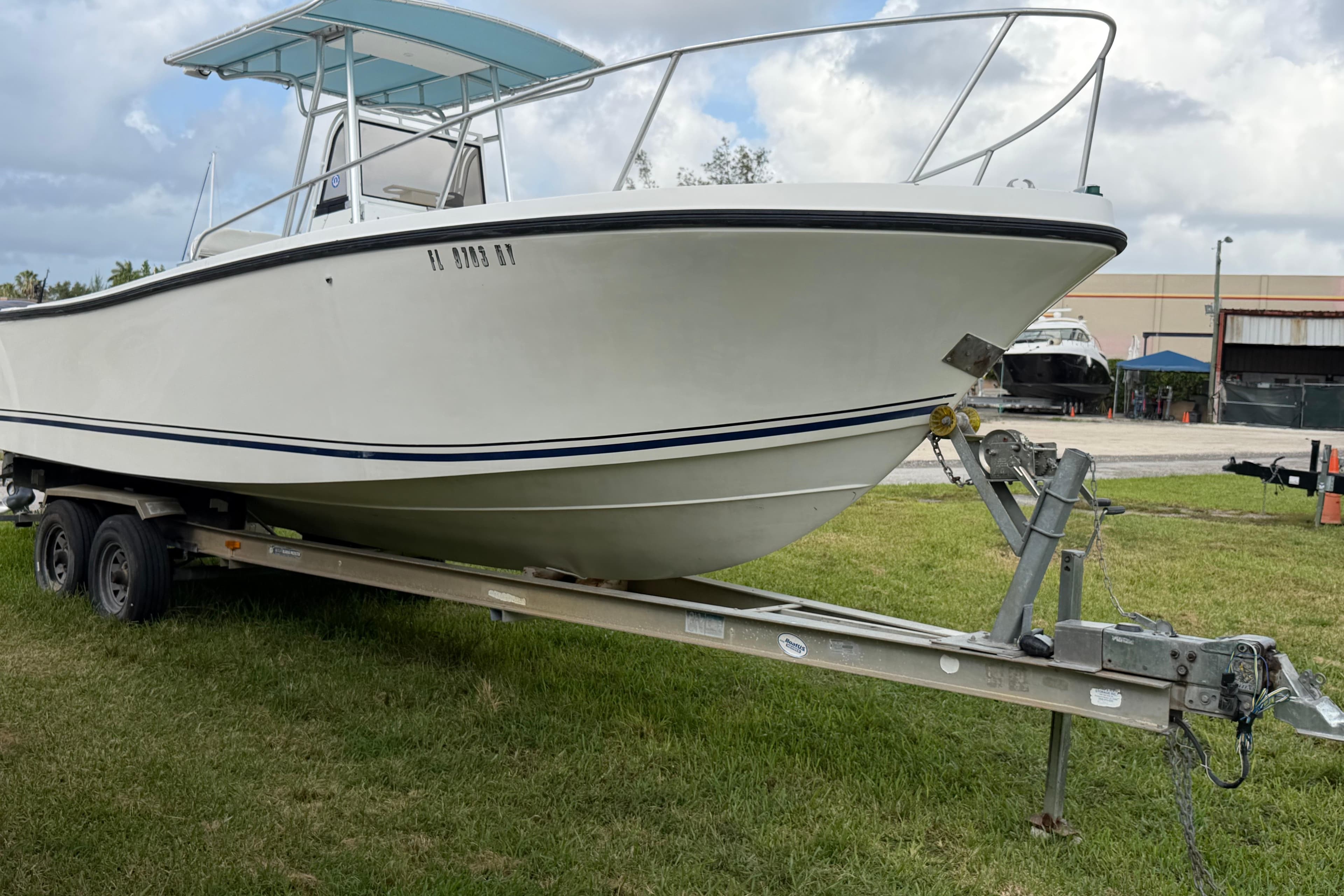 1993 Mako 261 Center Console zum Verkauf in Coral Way, Florida Center Console 3