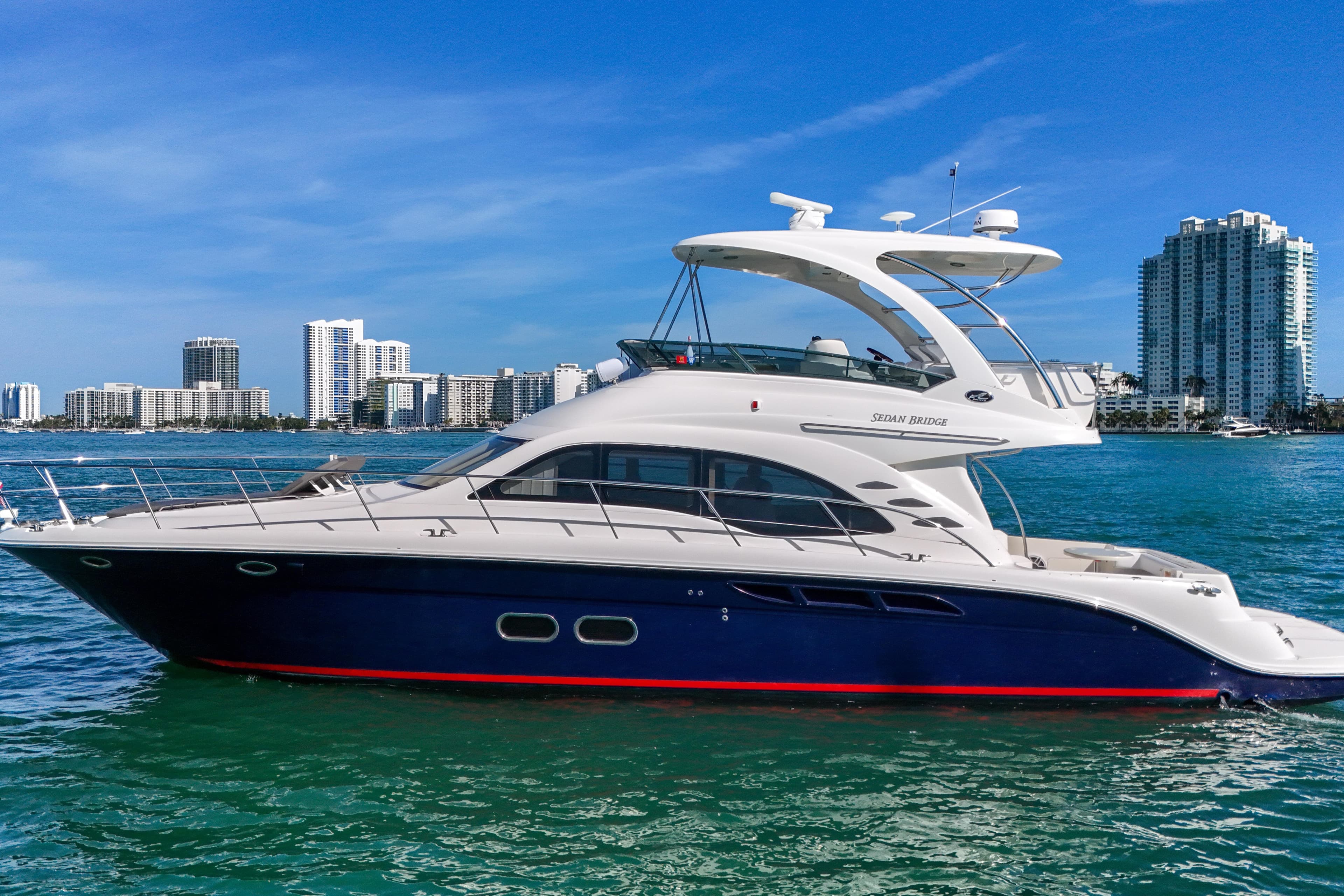 2007 Sea Ray 520 Sedan Bridge for Sale in Miami Beach, Florida Flybridge