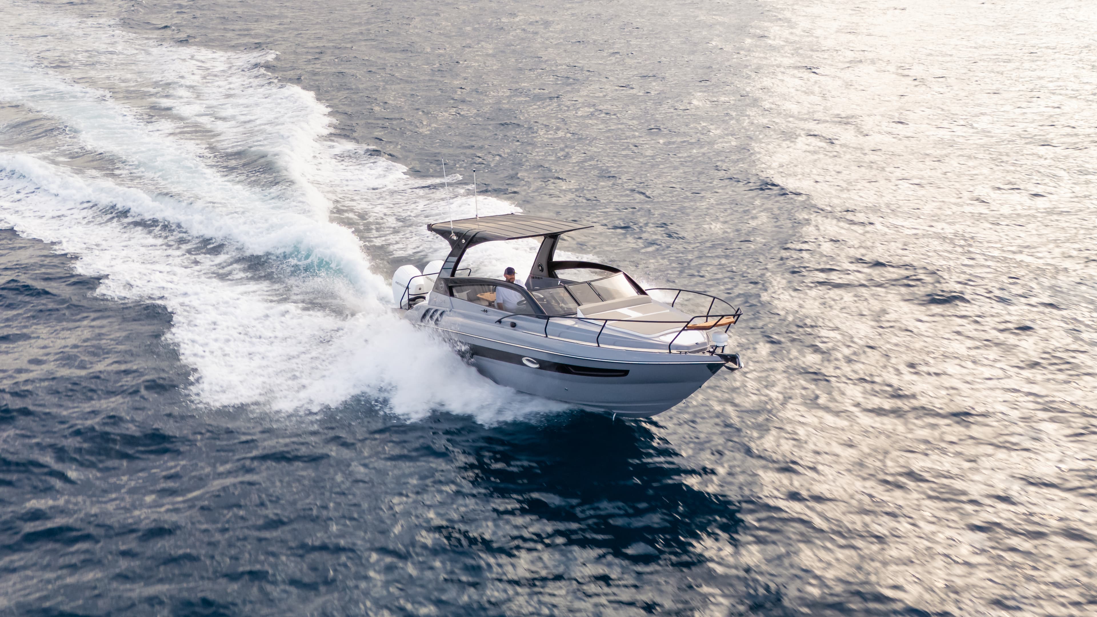 2027 Hanover Yachts 305 for Sale in Cleveland, Ohio Express Cruiser