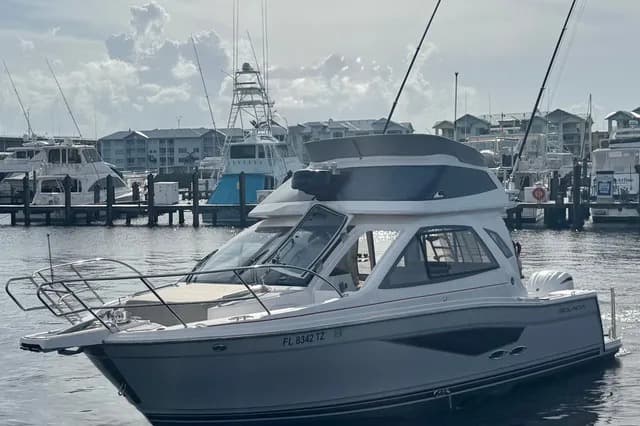 2026 Solara S-310 SB for Sale in Stuart, Florida Motor Yacht 3