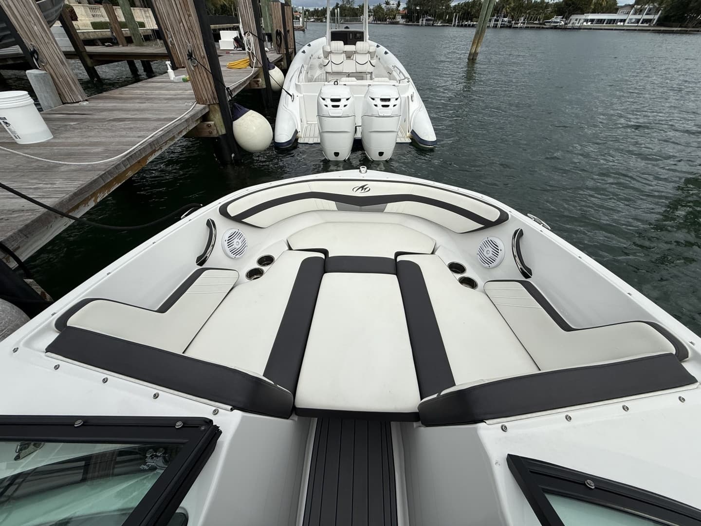 Monterey M-20 zum Verkauf