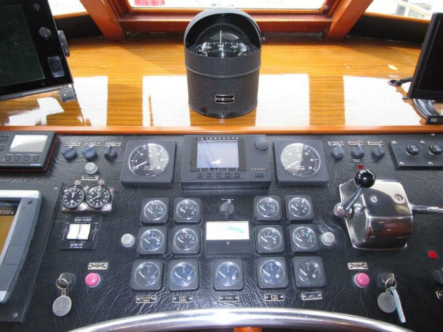 1973 Matthews Boat Company 56 Voyager for Sale in Fort Lauderdale, Florida Motor Yacht 4