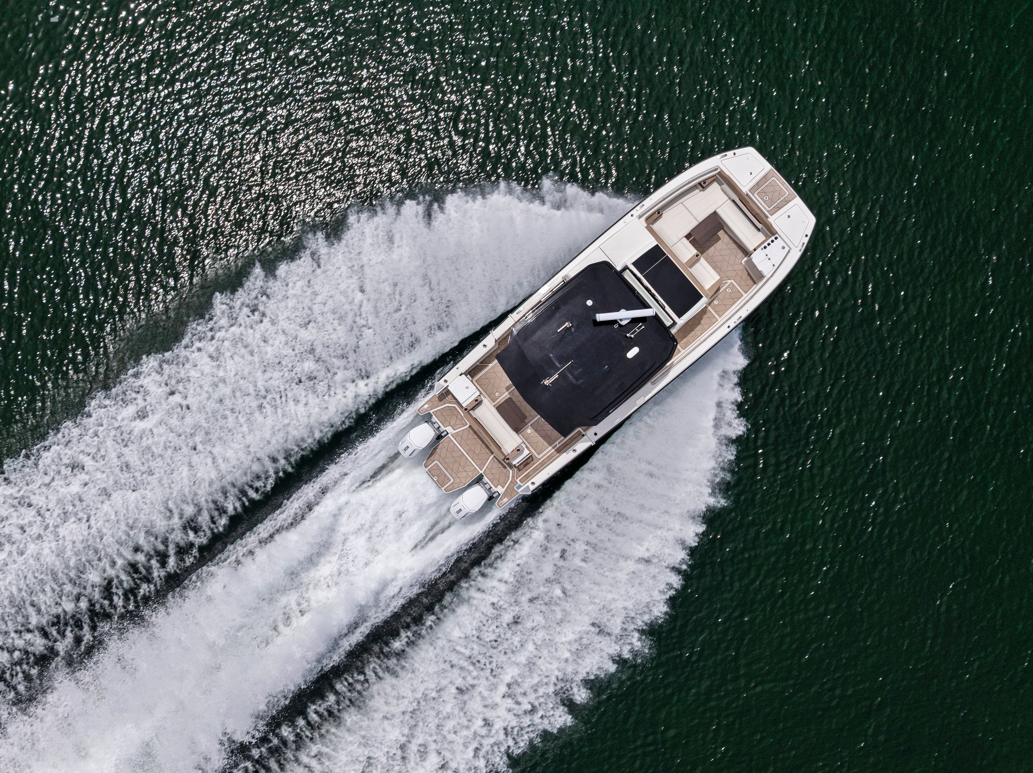 2027 Ducari Yachts 37XIV zum Verkauf in Dania, FL Power Catamarans 3