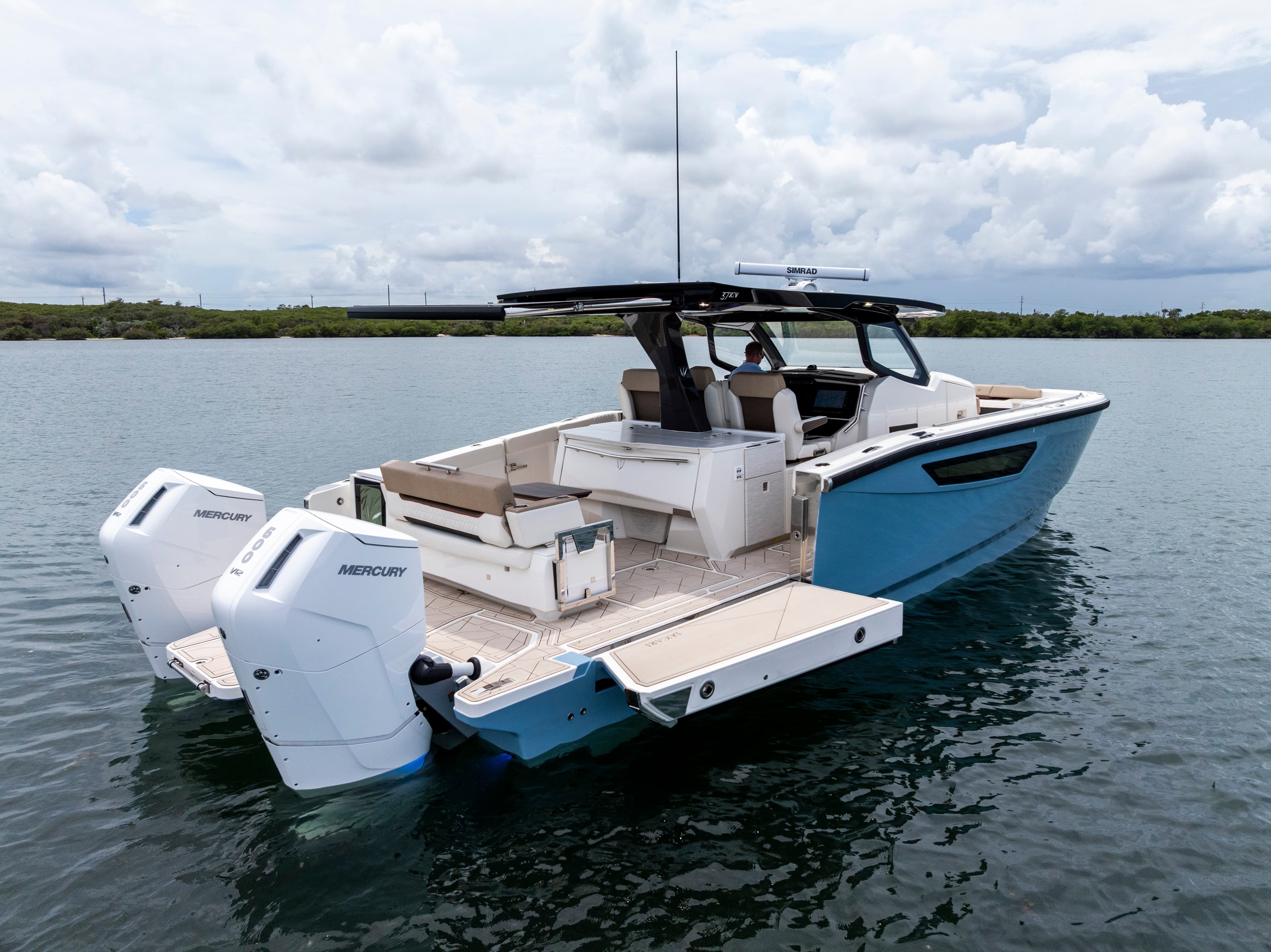 2027 Ducari Yachts 37XIV zum Verkauf in Dania, FL Power Catamarans 5